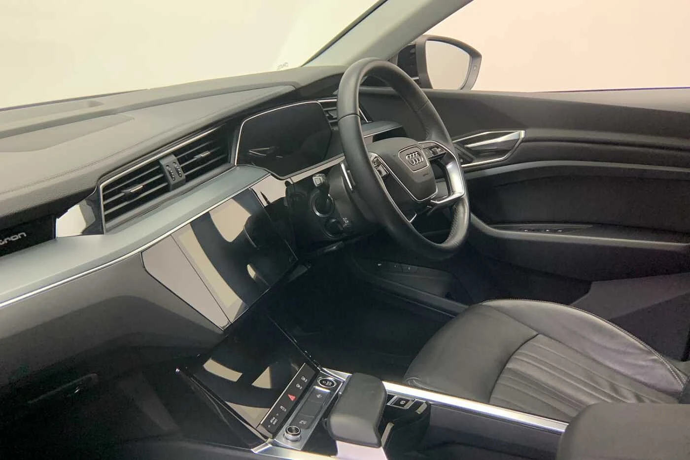 Audi-Q8 e-tron-image-1