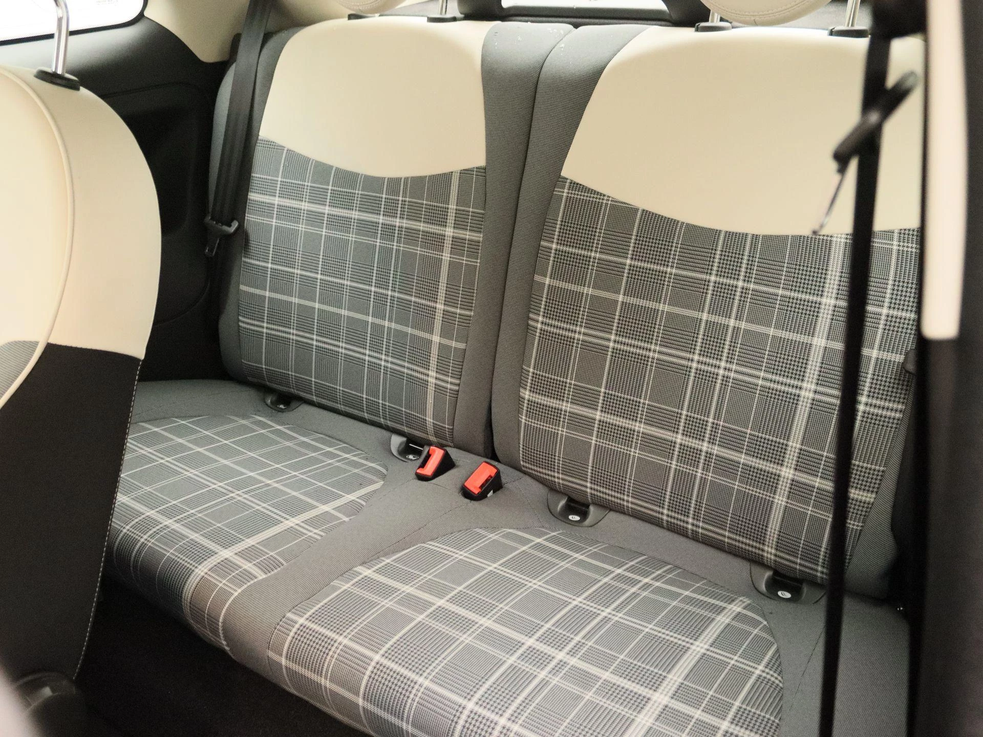 Fiat-500C-image-12
