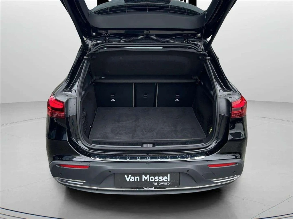 Mercedes-Benz-EQA-image-21