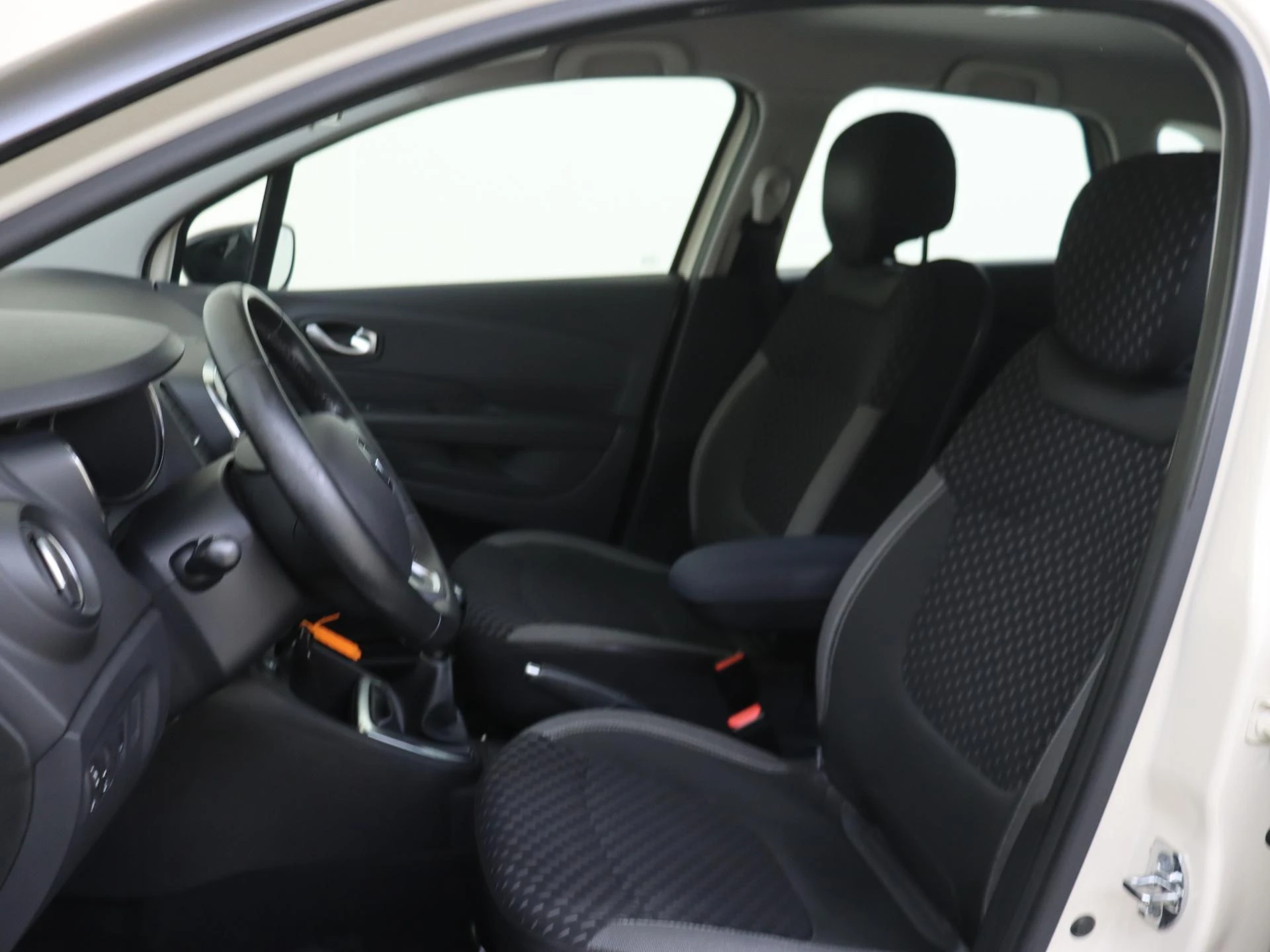 Renault-Captur-image-14