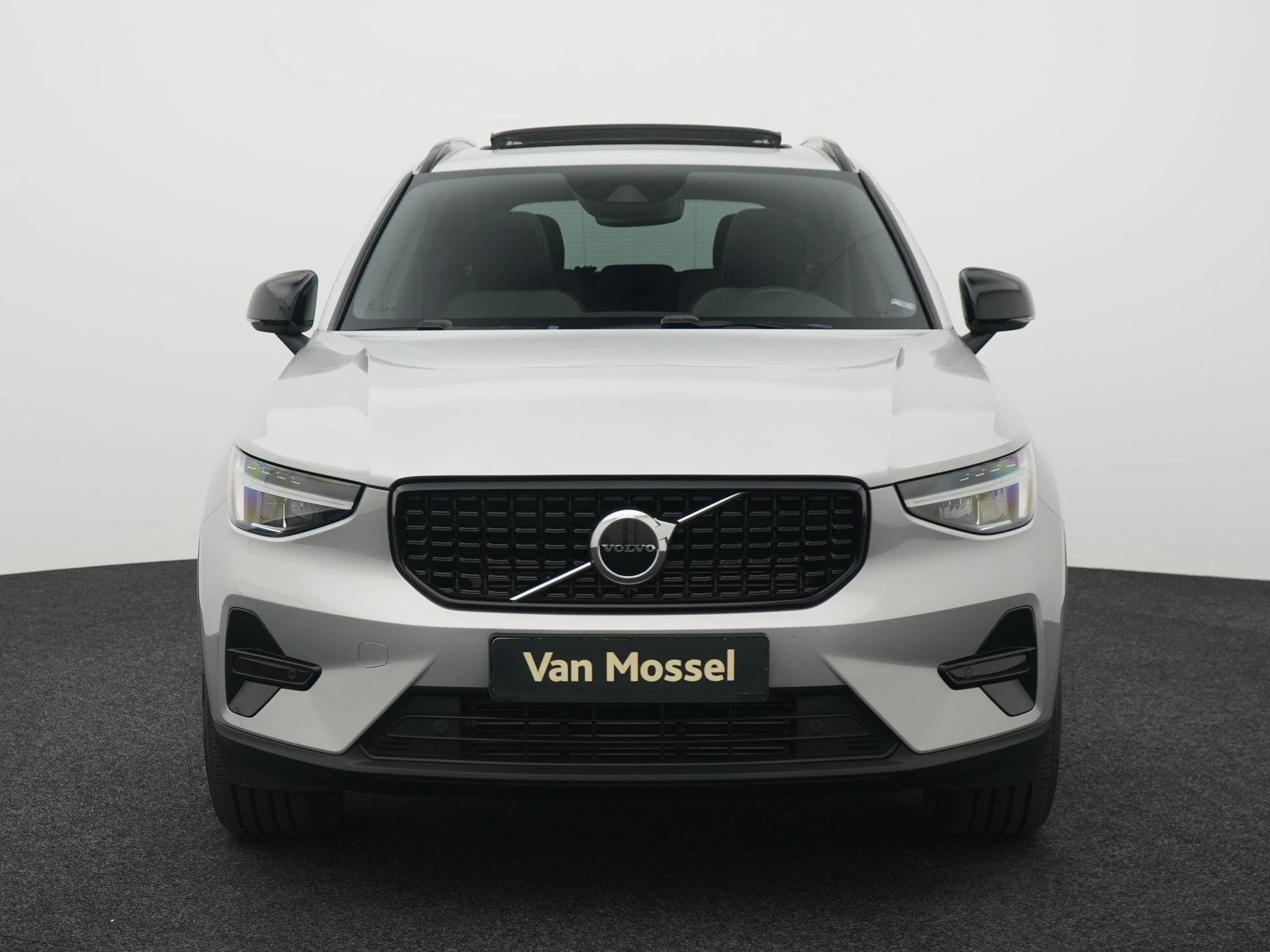 Volvo XC40 1.5 T4 Plug-in hybrid Plus Dark