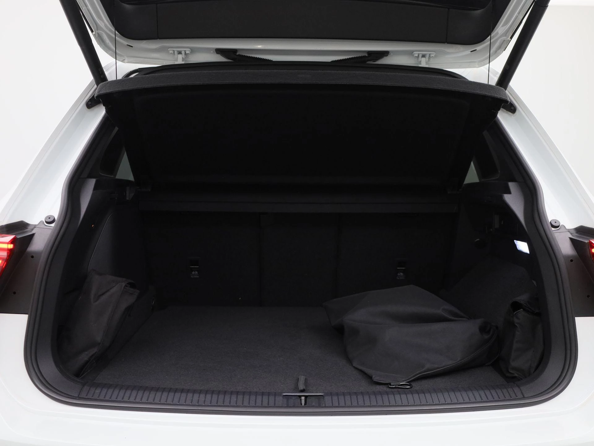 Volkswagen Tiguan 1.4 TSI eHybrid R-Line Business+ 245 PK|