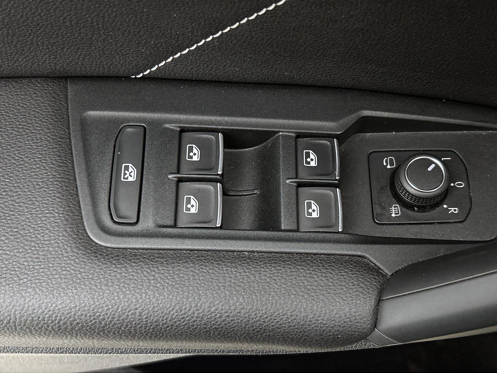 Volkswagen-Tiguan-image-36