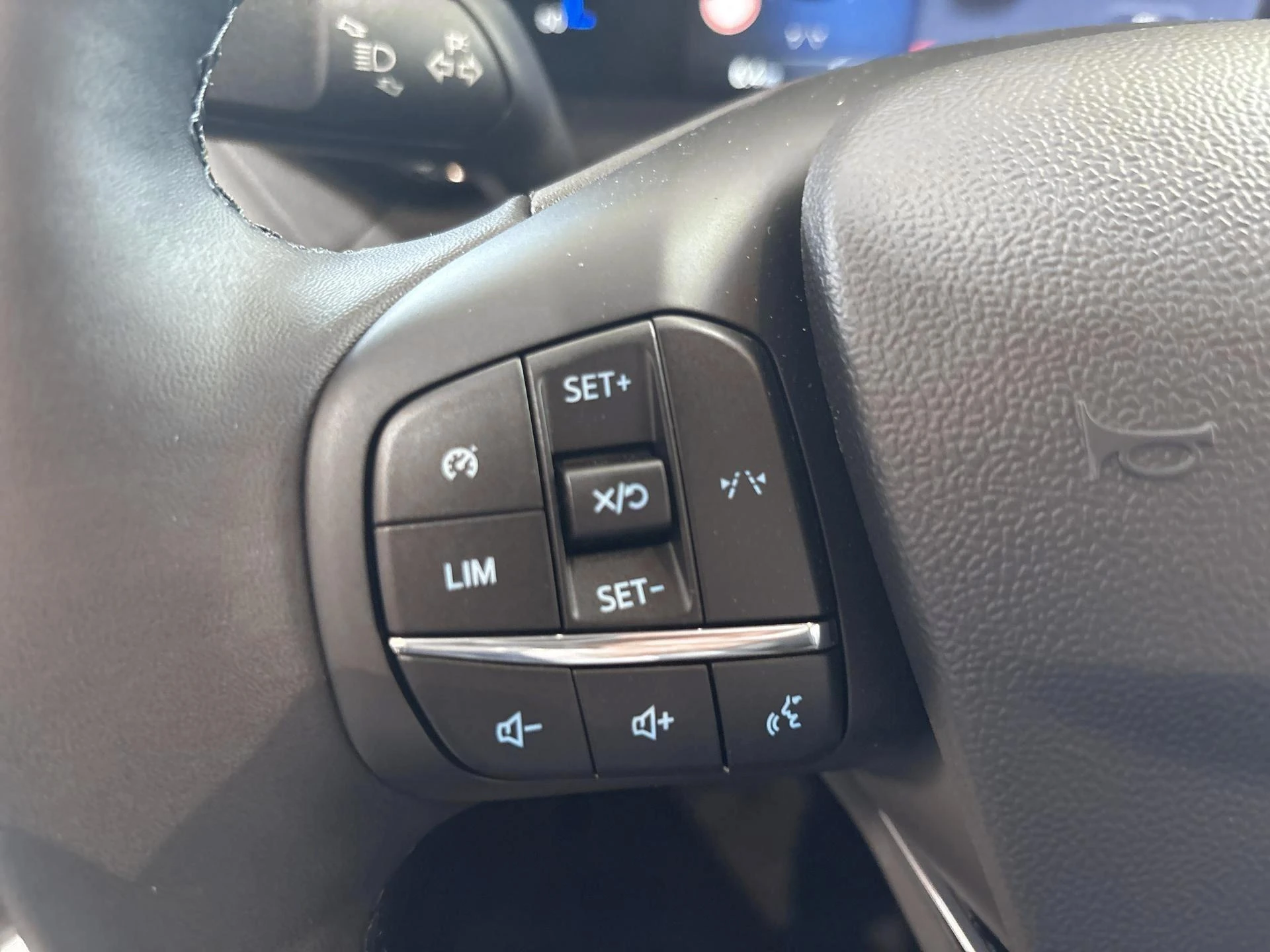Ford-Tourneo Courier-image-15