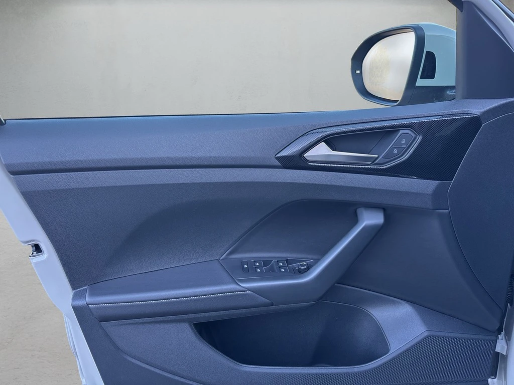 Volkswagen-T-Cross-image-5