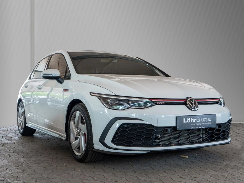Volkswagen-Golf-image-2