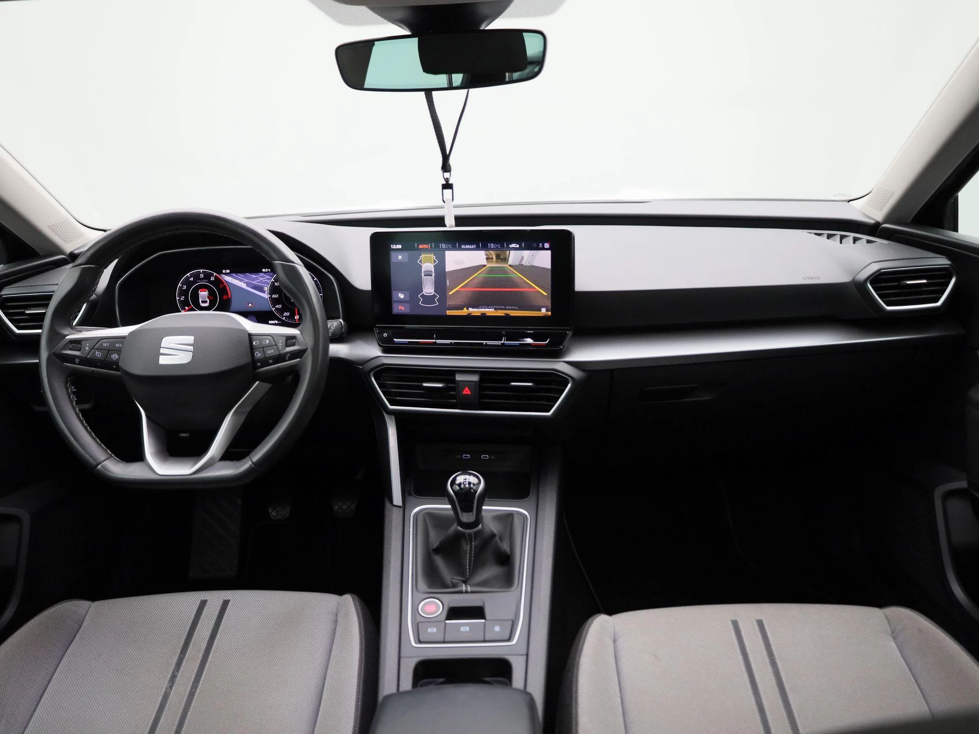 SEAT-Leon-image-33
