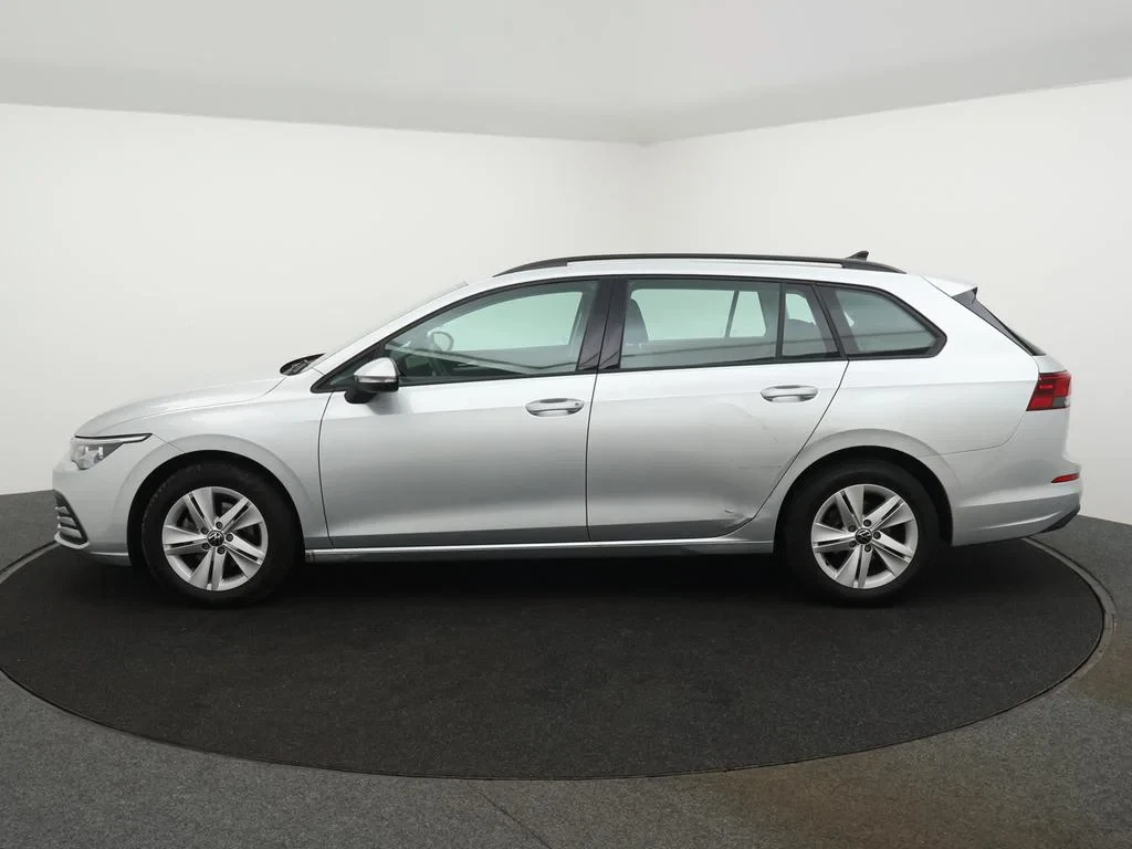 Volkswagen-Golf-image-22