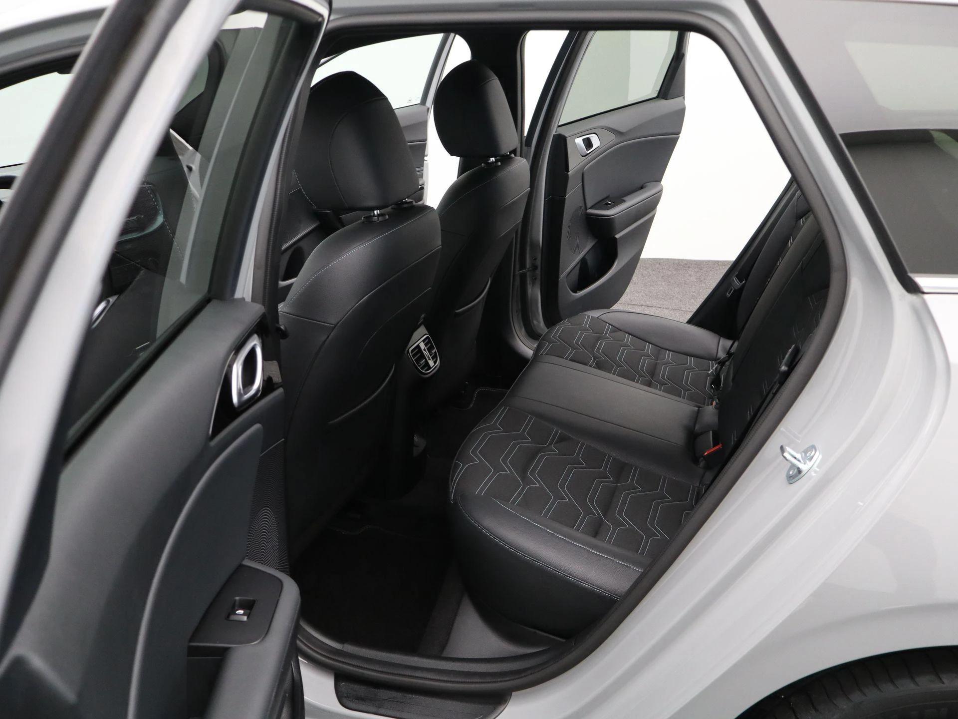 Kia-Ceed Sportswagon-image-11