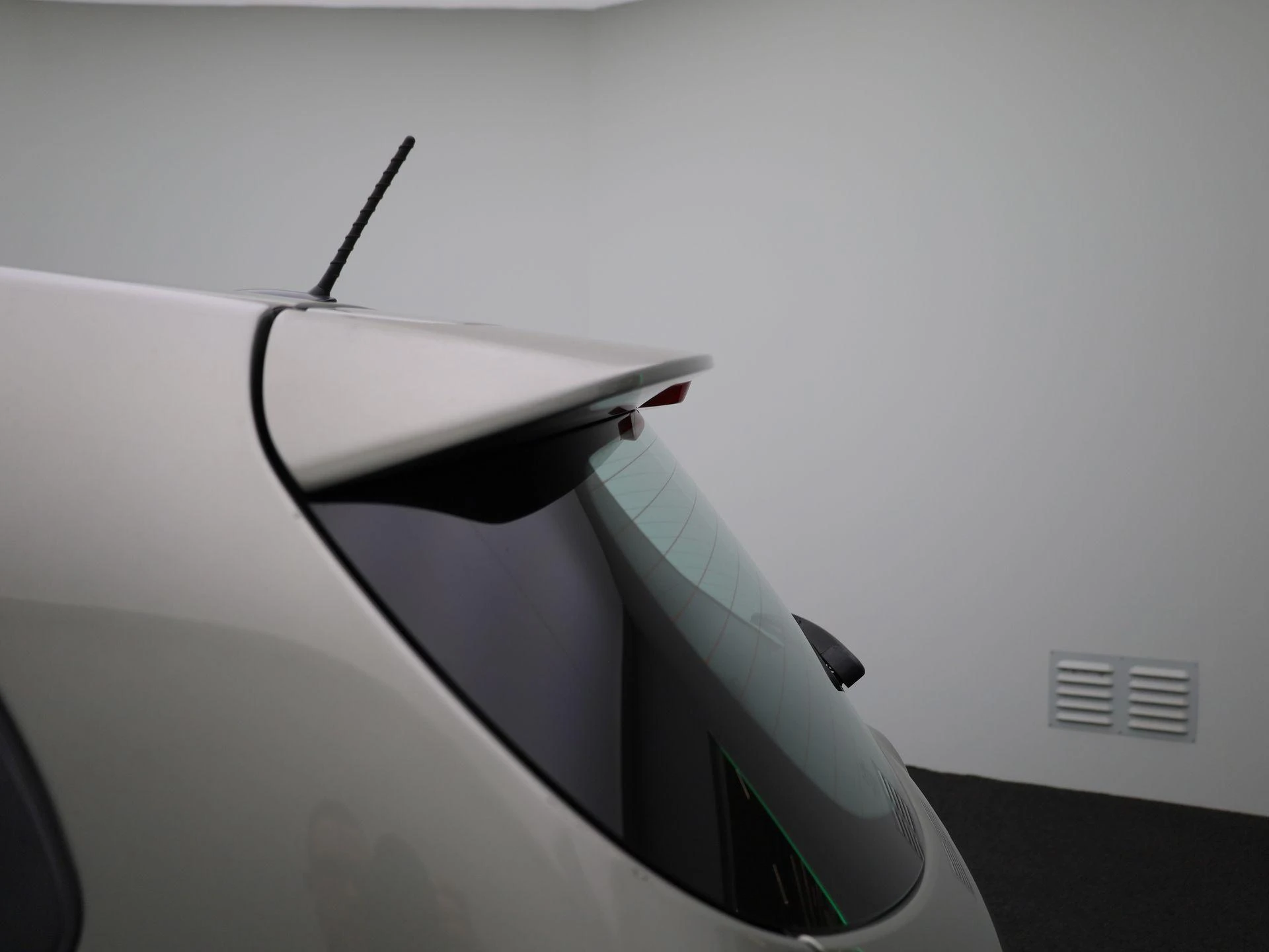 Kia-Carens-image-41