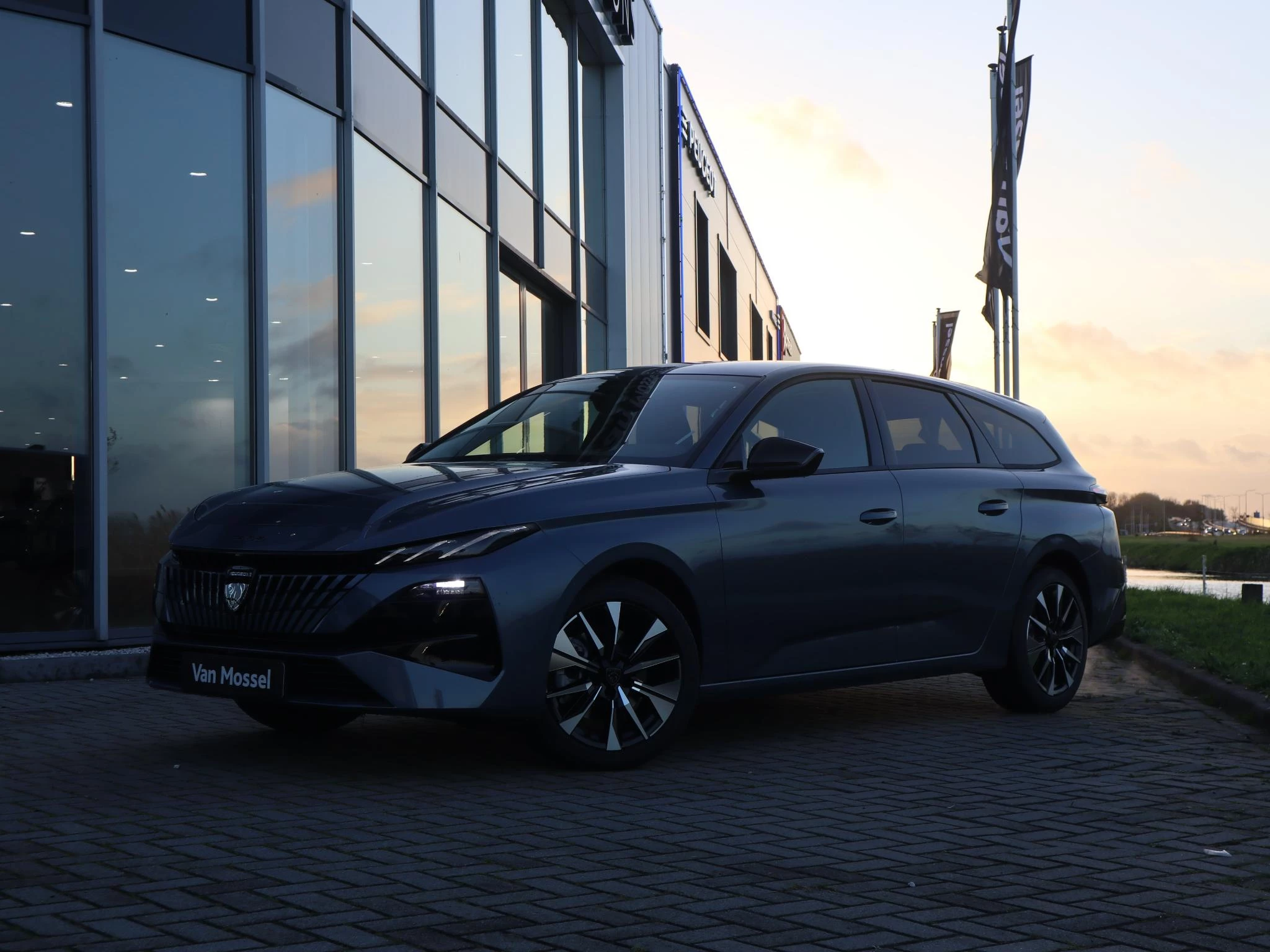 Peugeot-308-image-39