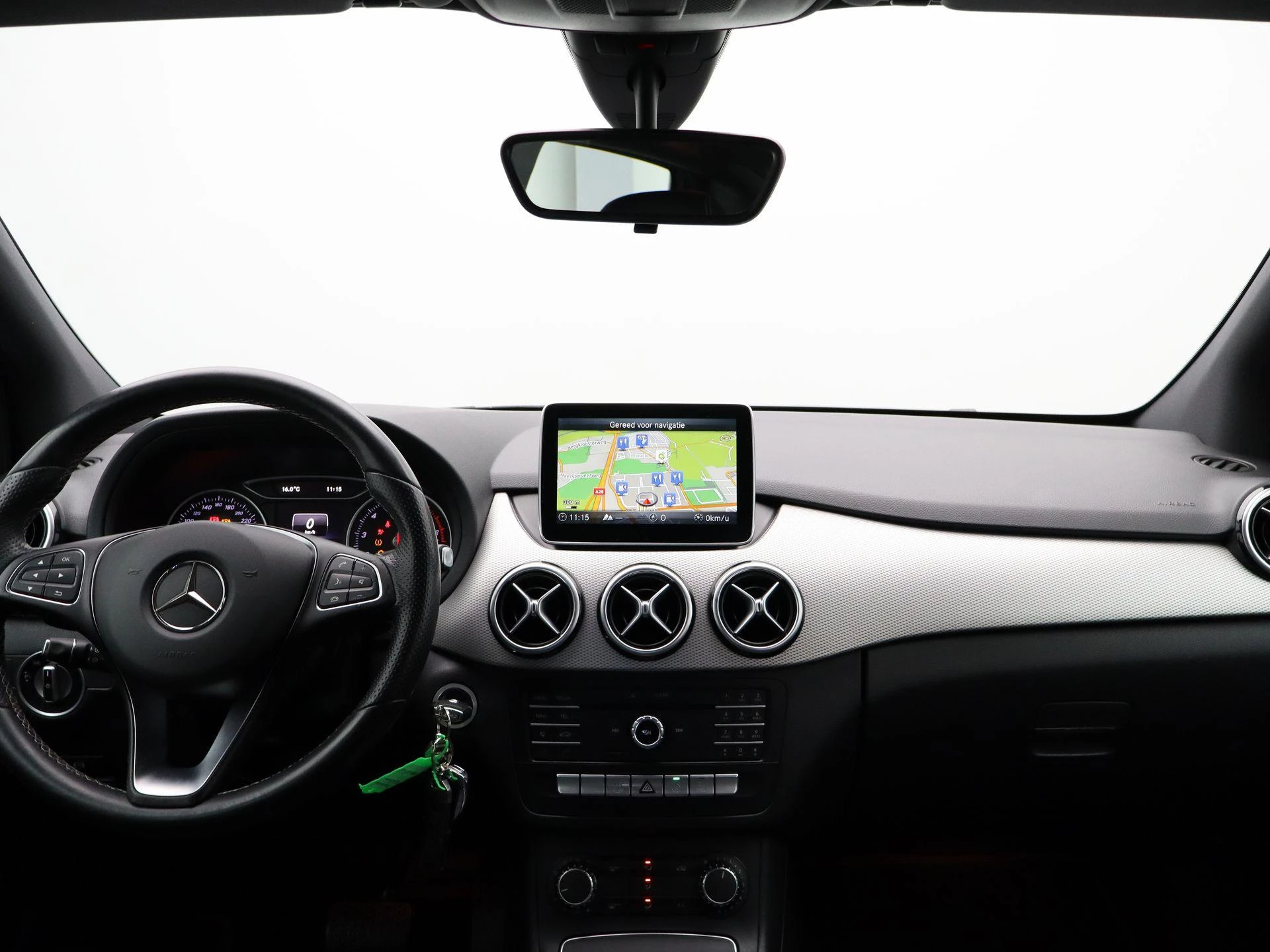 Mercedes-Benz-B-Klasse-image-31