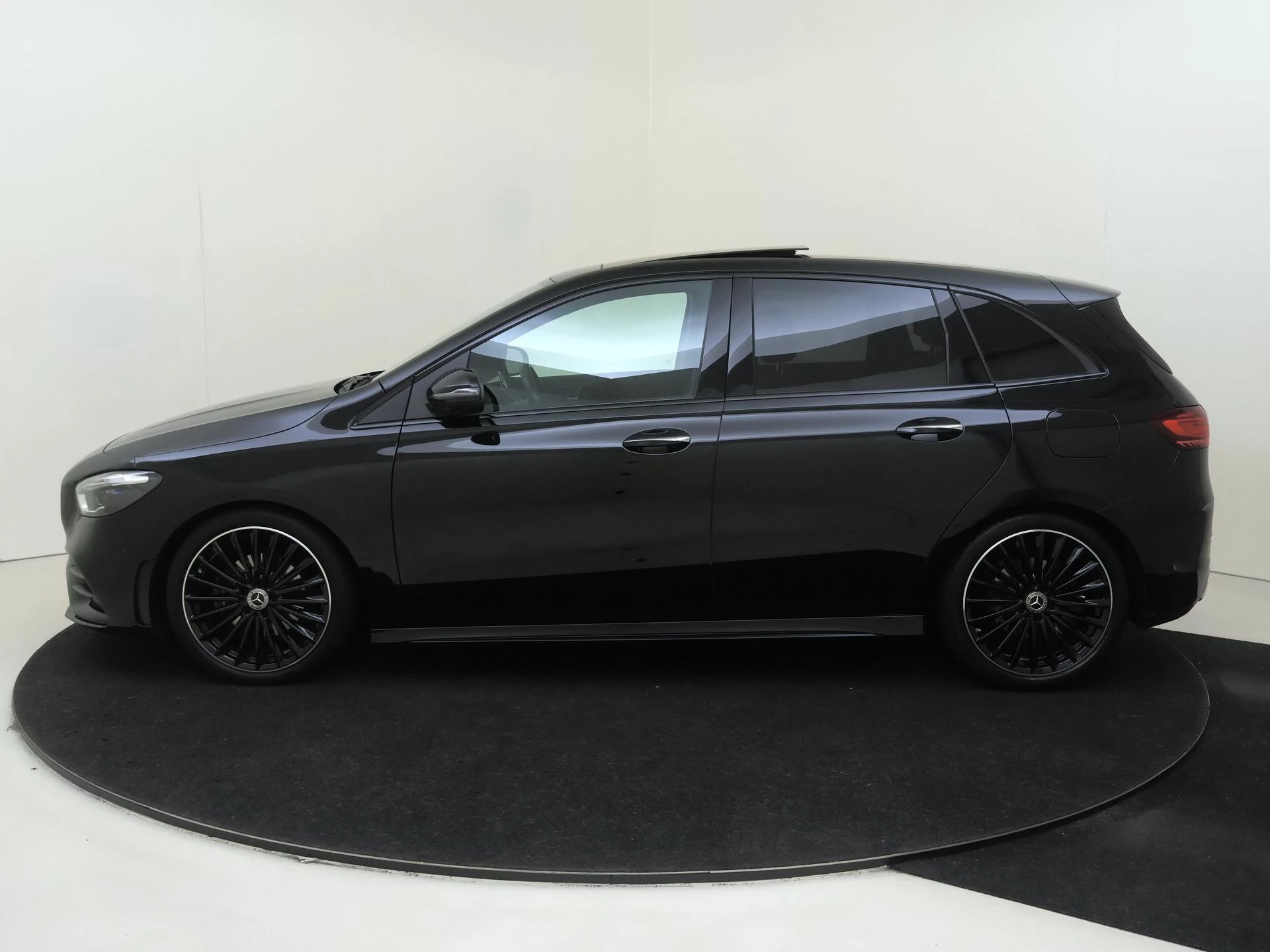 Mercedes-Benz B-Klasse 200 AMG Line