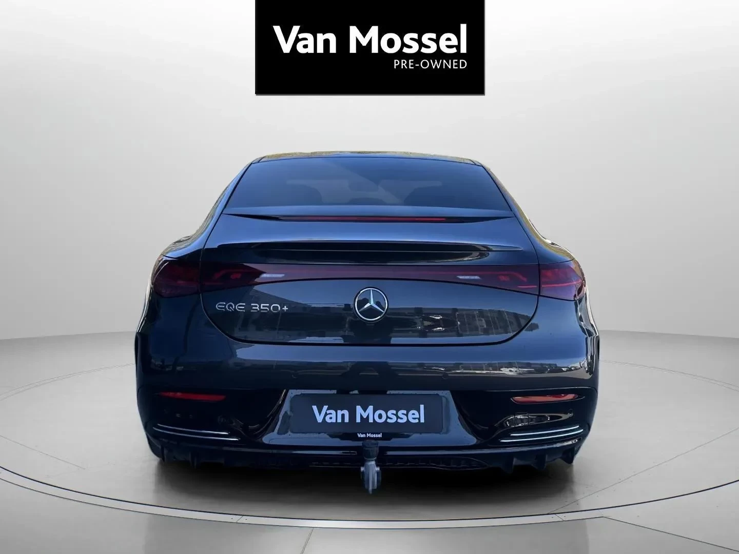 Mercedes-Benz-EQE-image-5