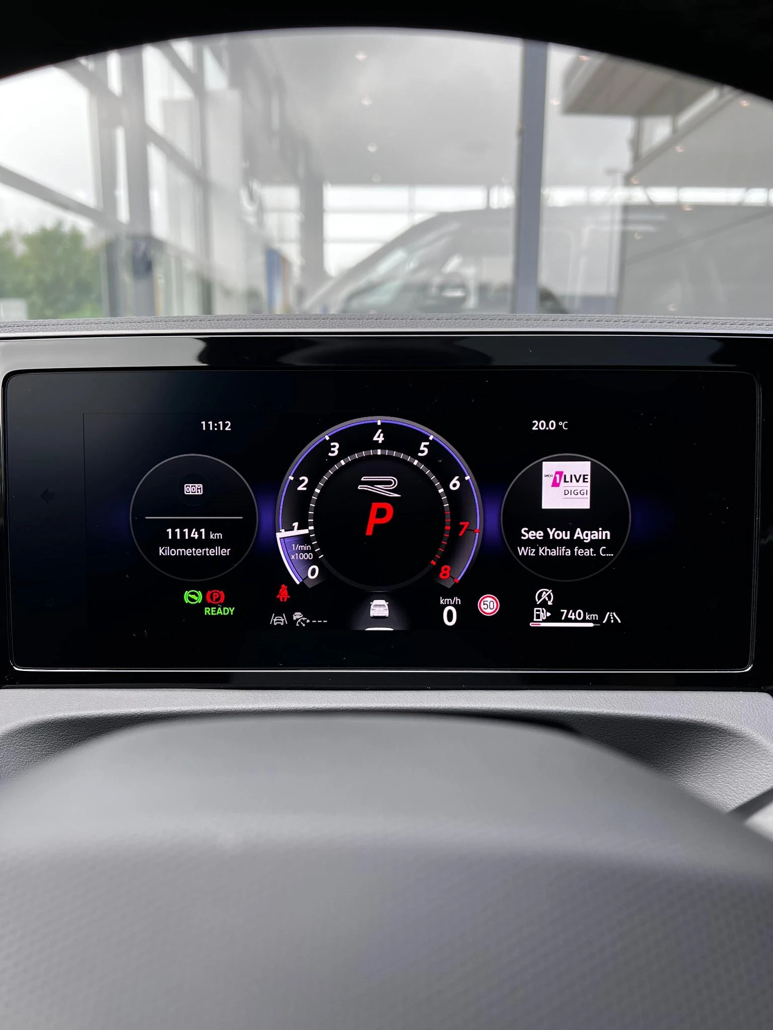 Volkswagen-Tiguan-image-28
