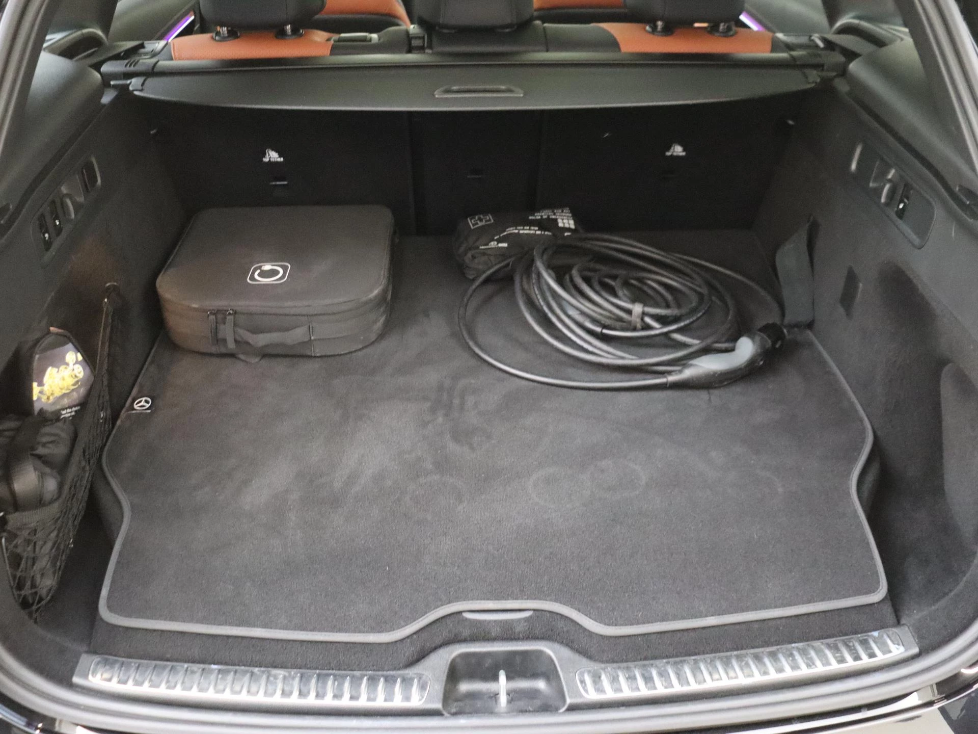 Mercedes-Benz-GLC-image-29