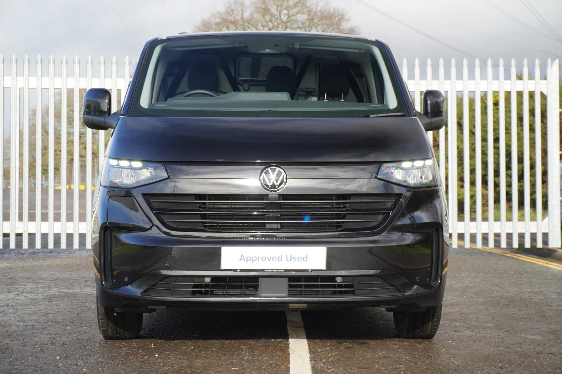 Volkswagen-Transporter-image-6