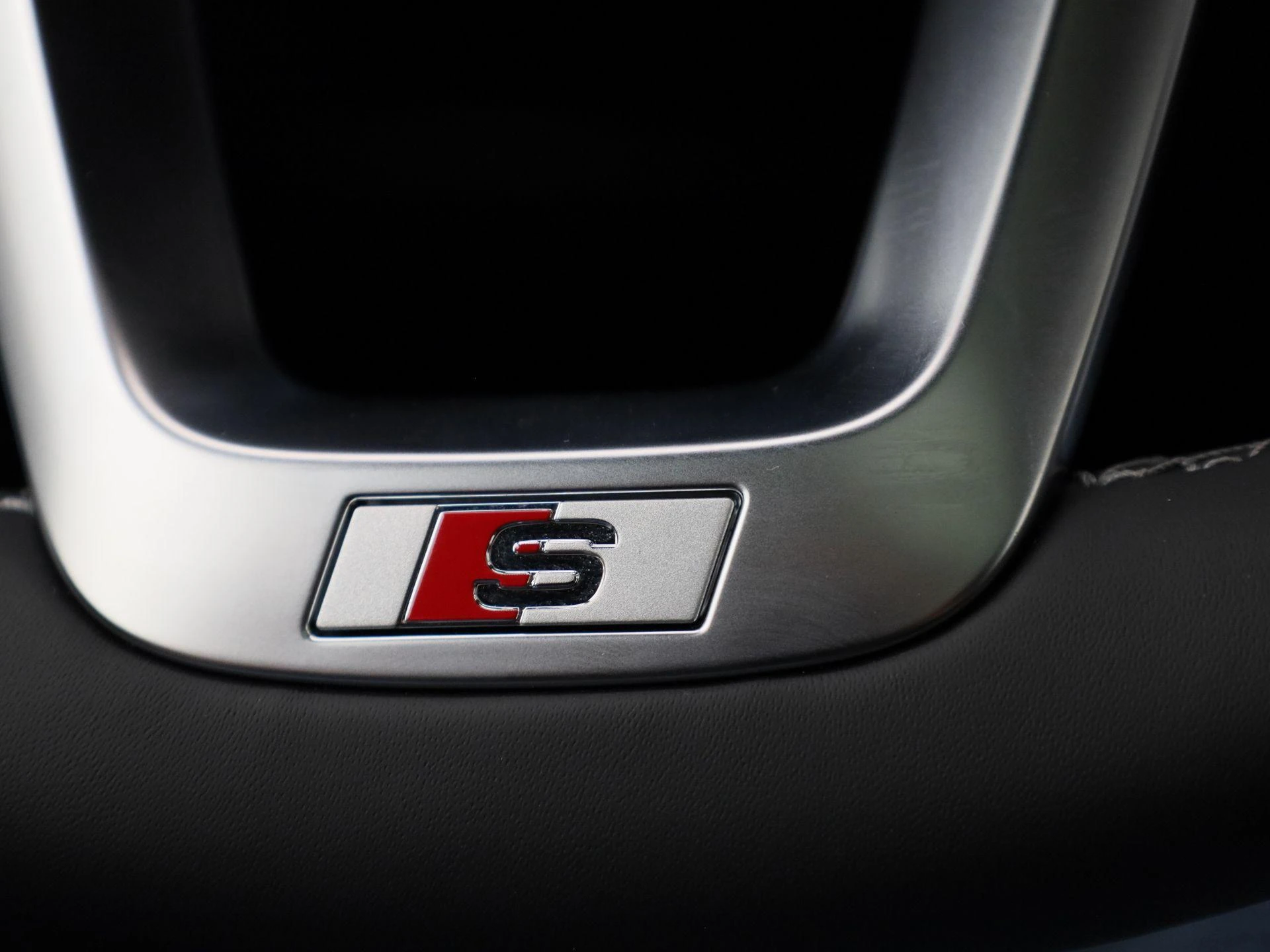 Audi Q8 60 TFSI e quattro Pro Line S Competition 490 PK
