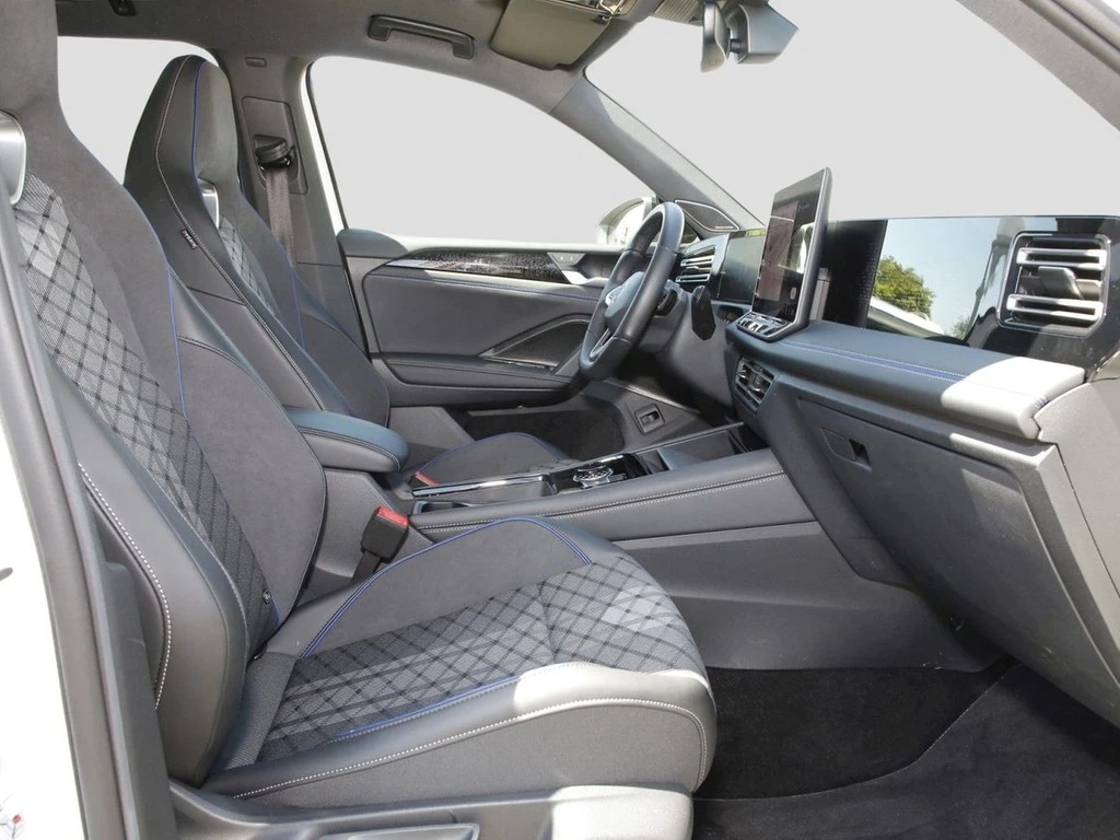 Volkswagen-Tiguan-image-7