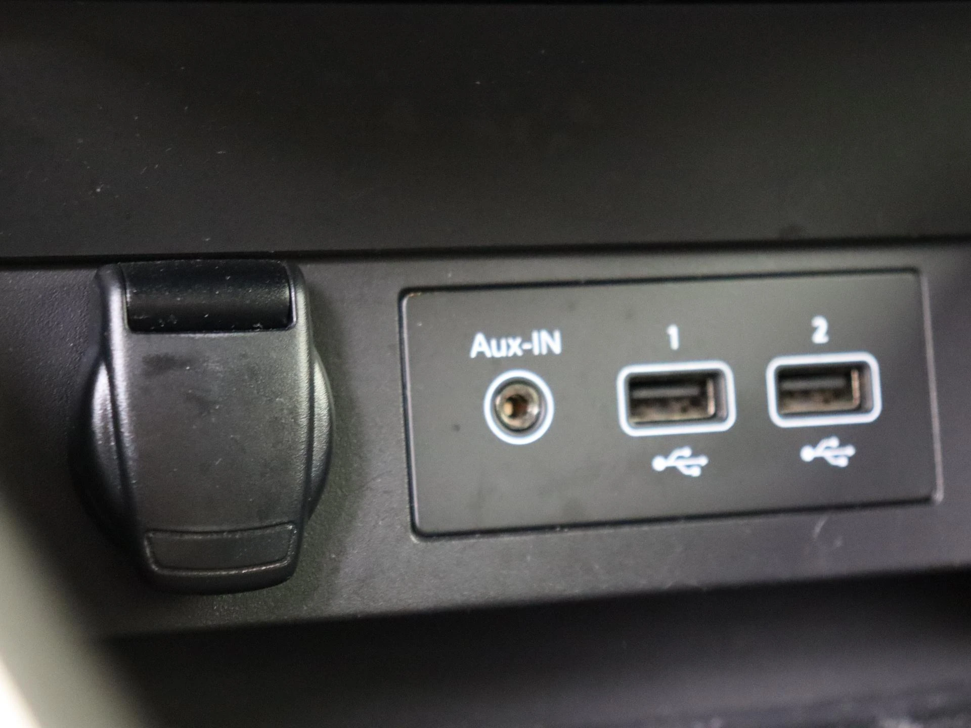 Renault-Clio-image-19