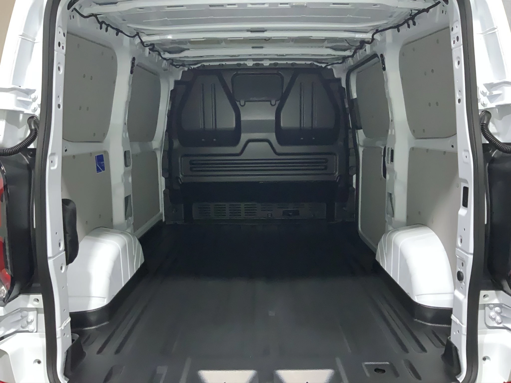 Ford-Transit Custom-image-15