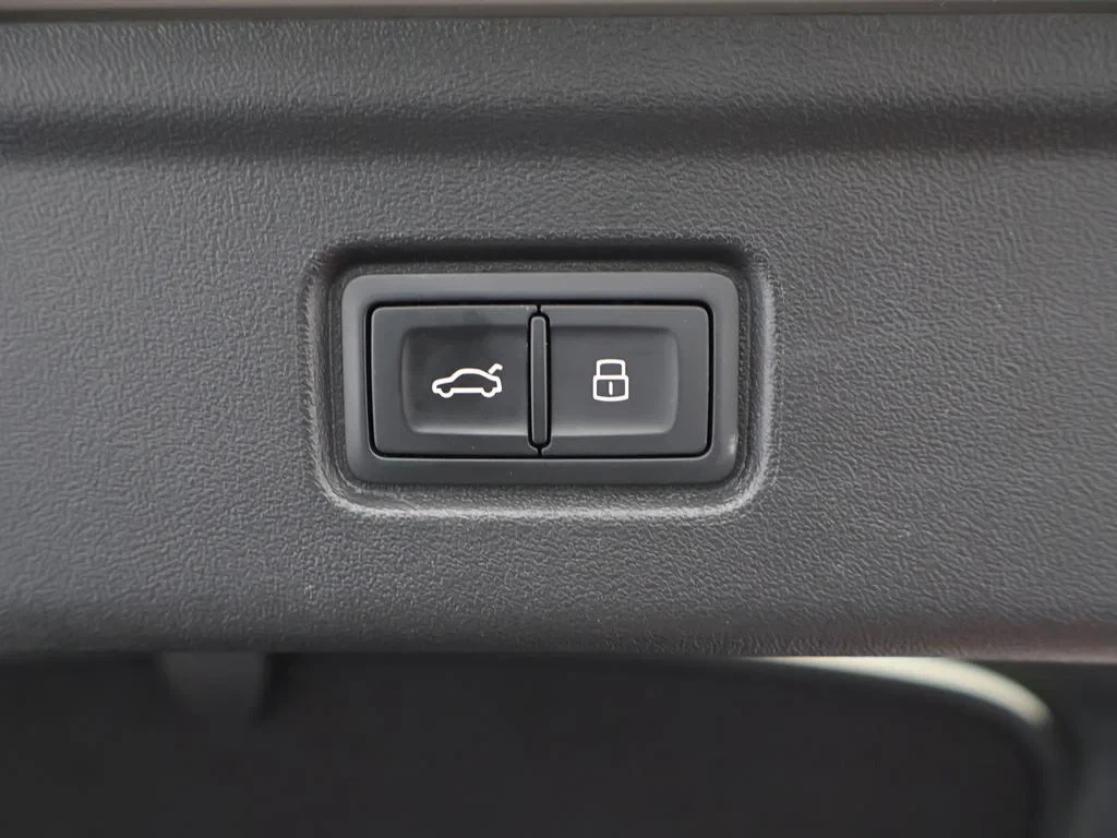 Audi-A6 Sportback e-tron-image-13