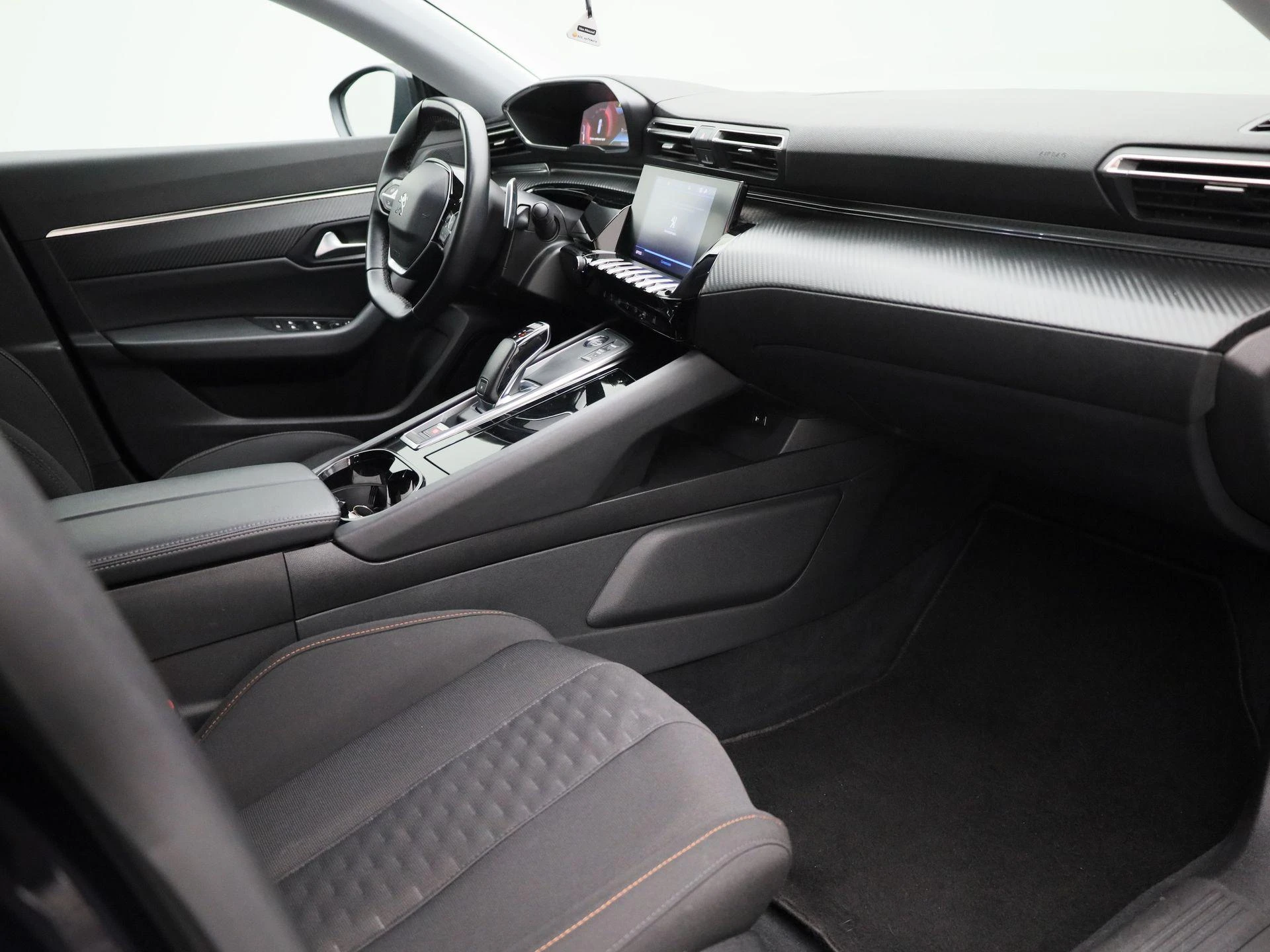 Peugeot-508-image-39