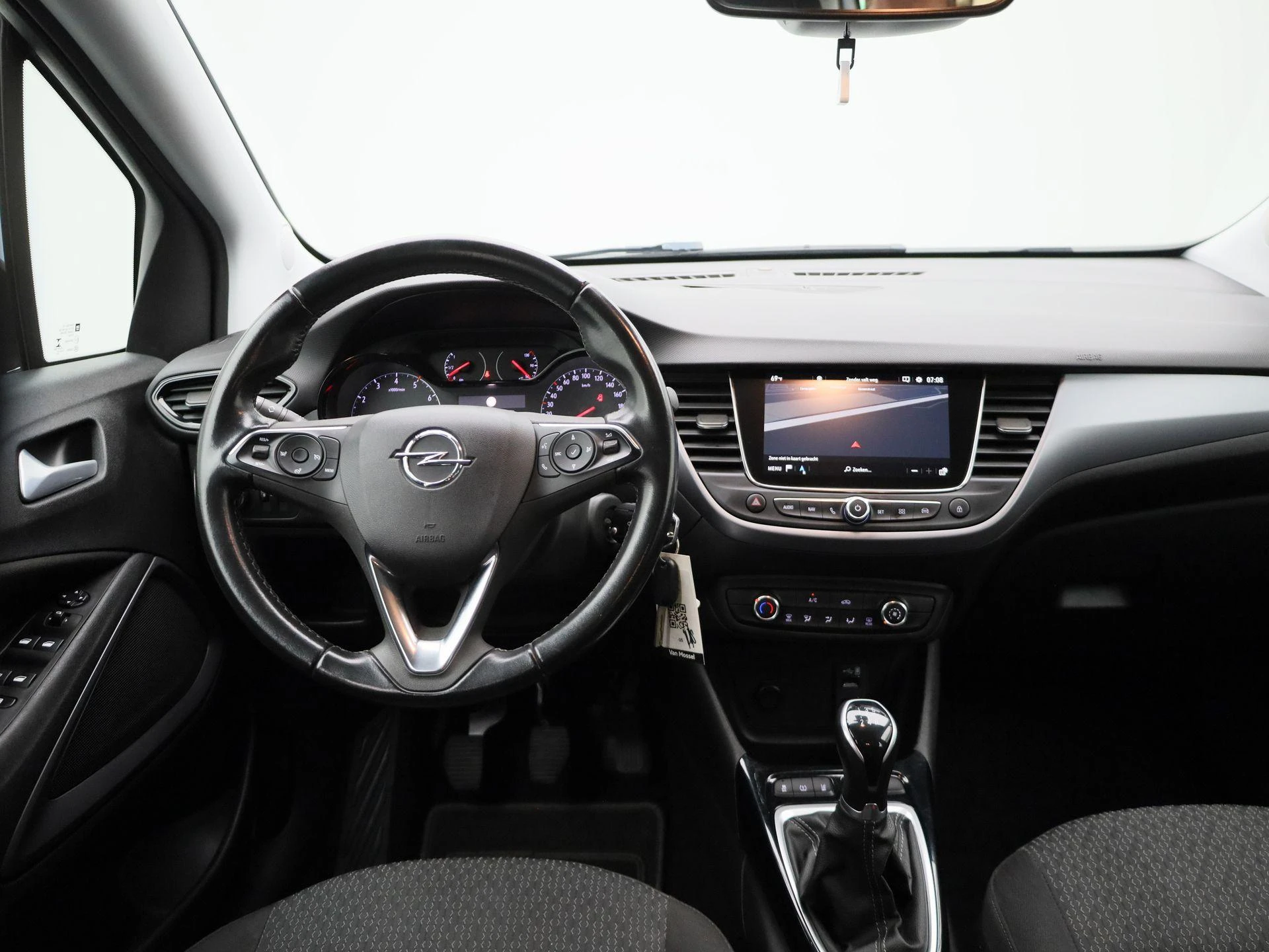 Opel-Crossland X-image-8