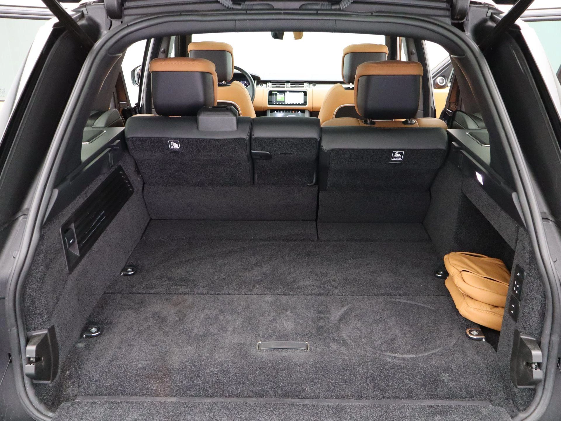 Land Rover Range Rover P400e Fifty