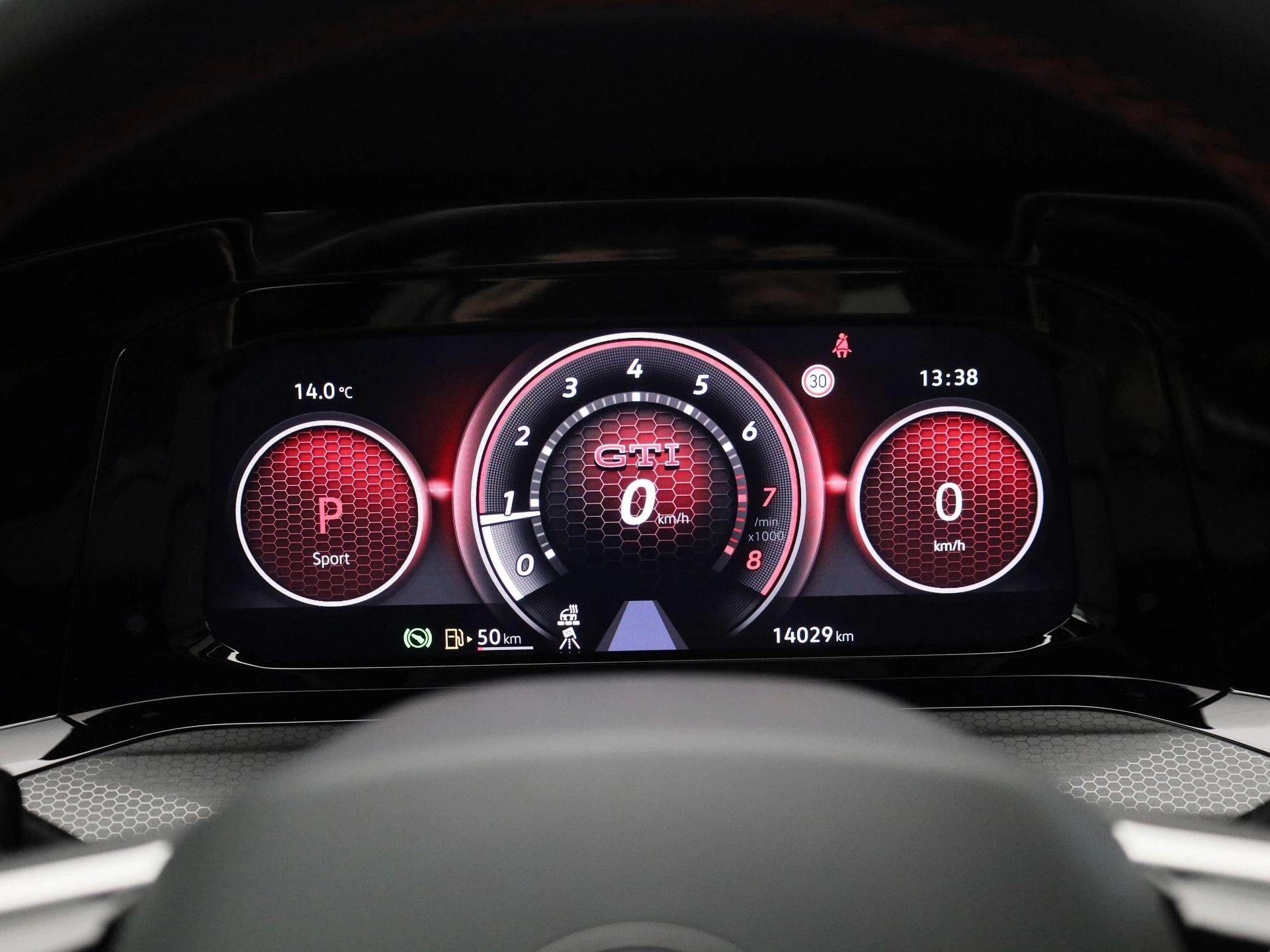 Volkswagen-Golf-image-13