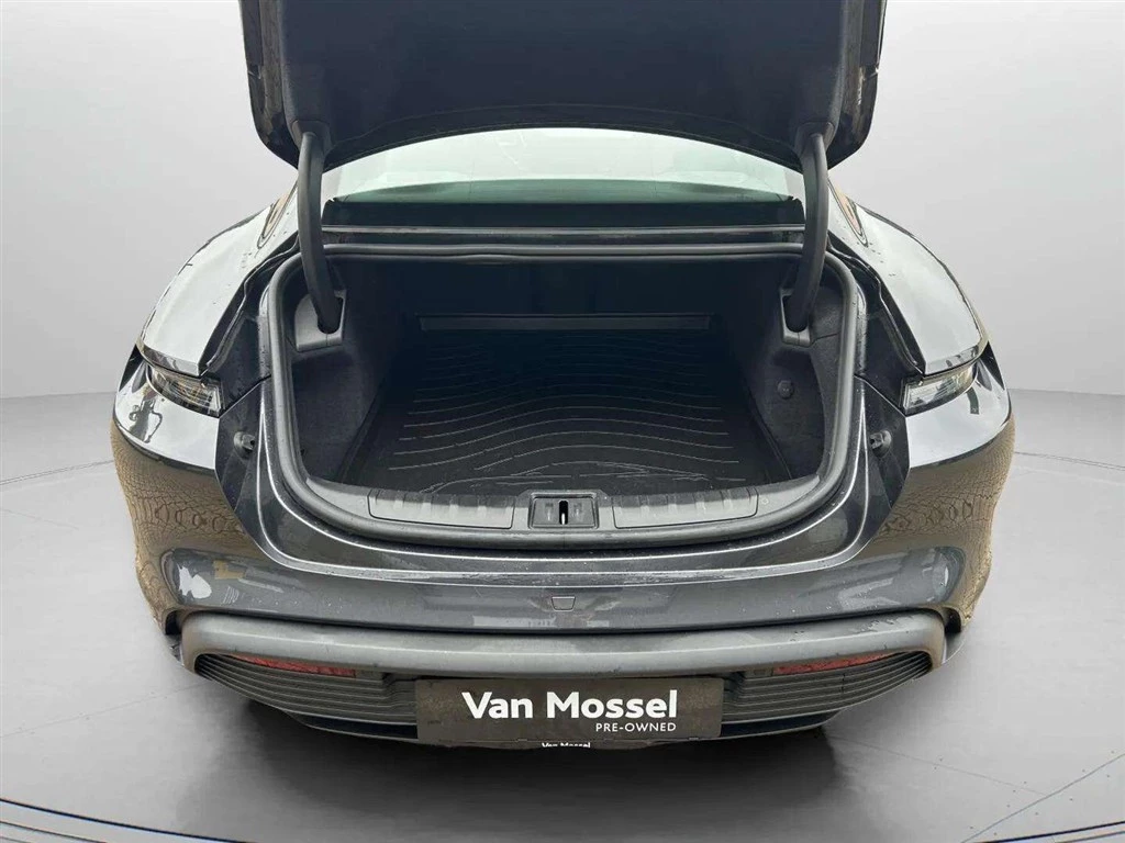 Porsche-Taycan-image-23