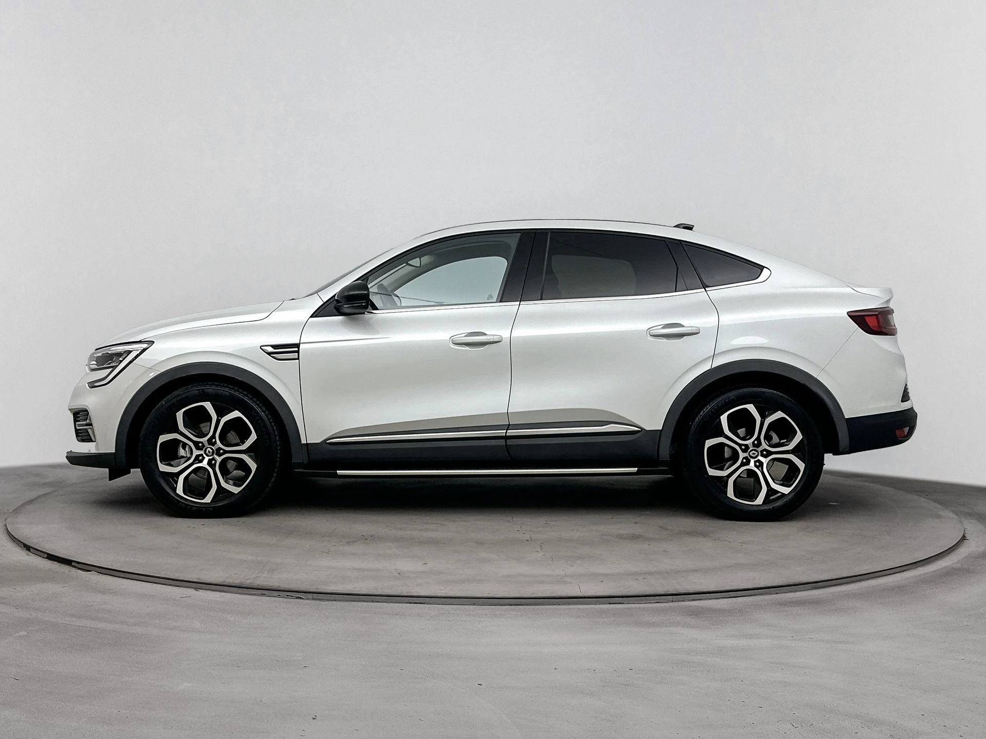 Renault-Arkana-image-1