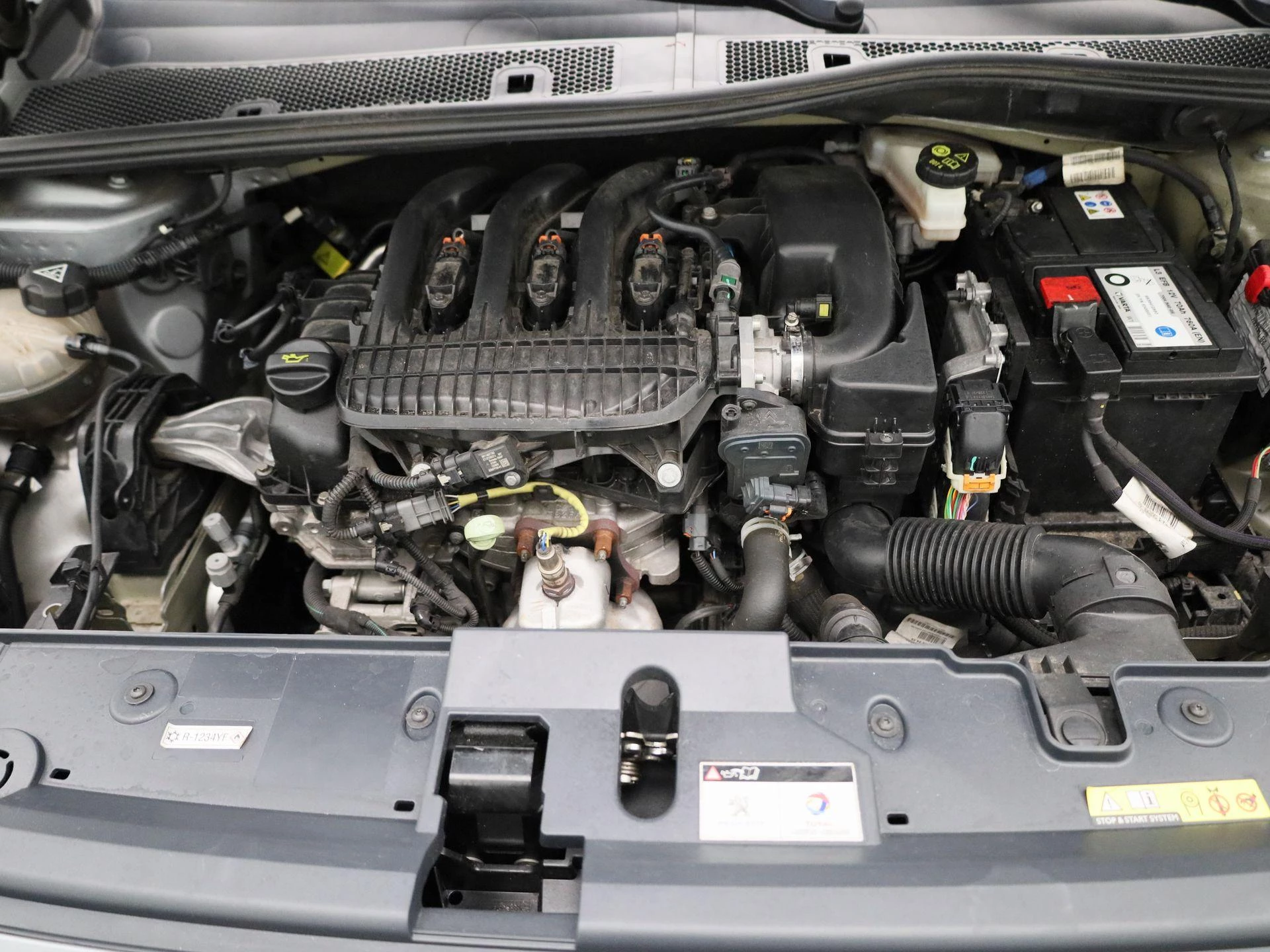 Peugeot-208-image-25