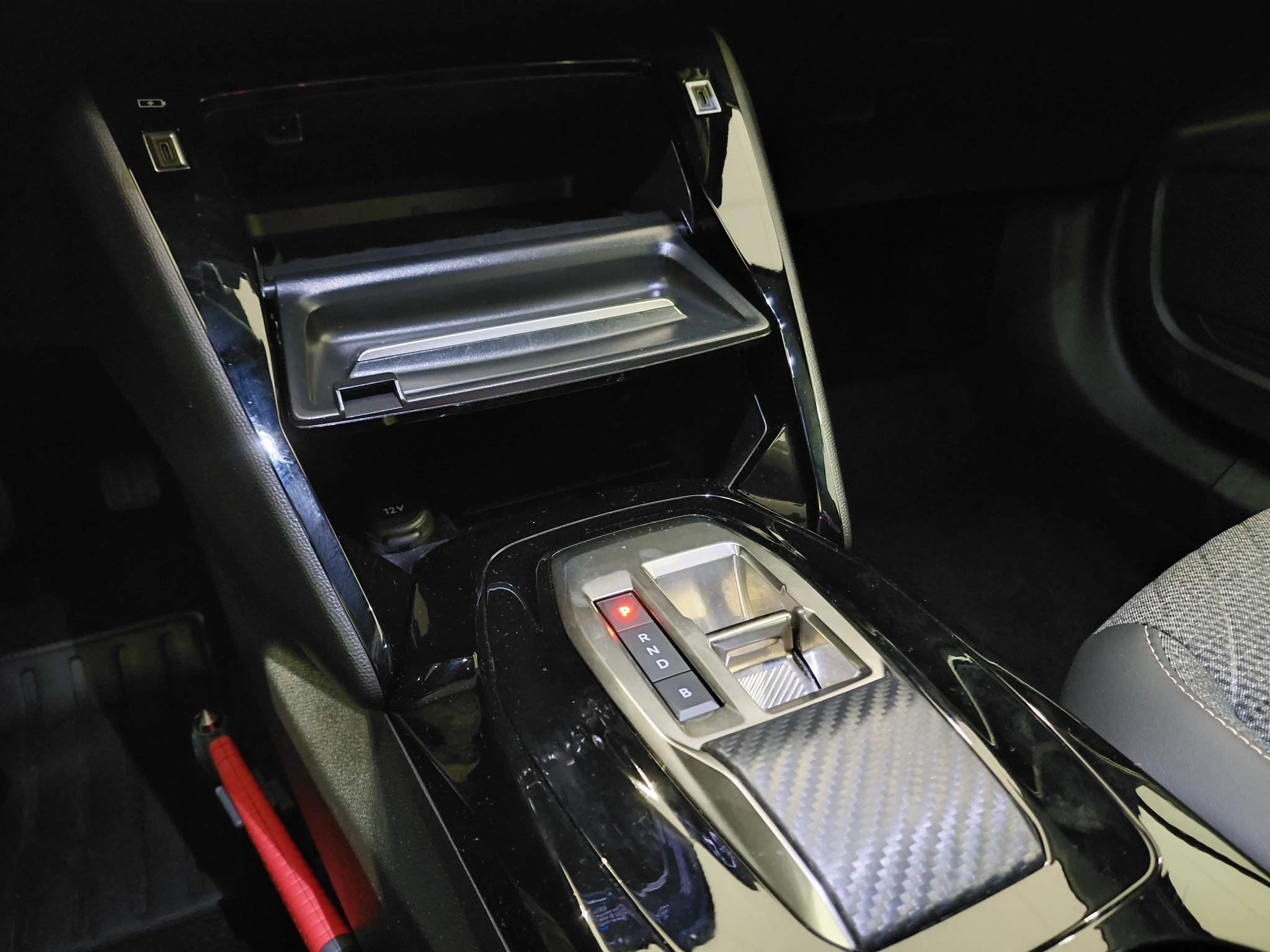 Peugeot-e-2008-image-15