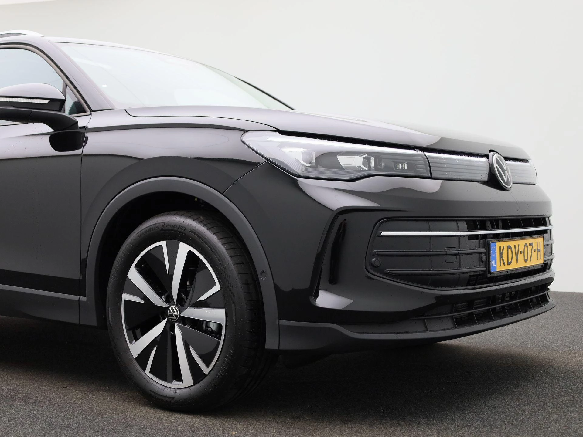 Volkswagen-Tiguan-image-48
