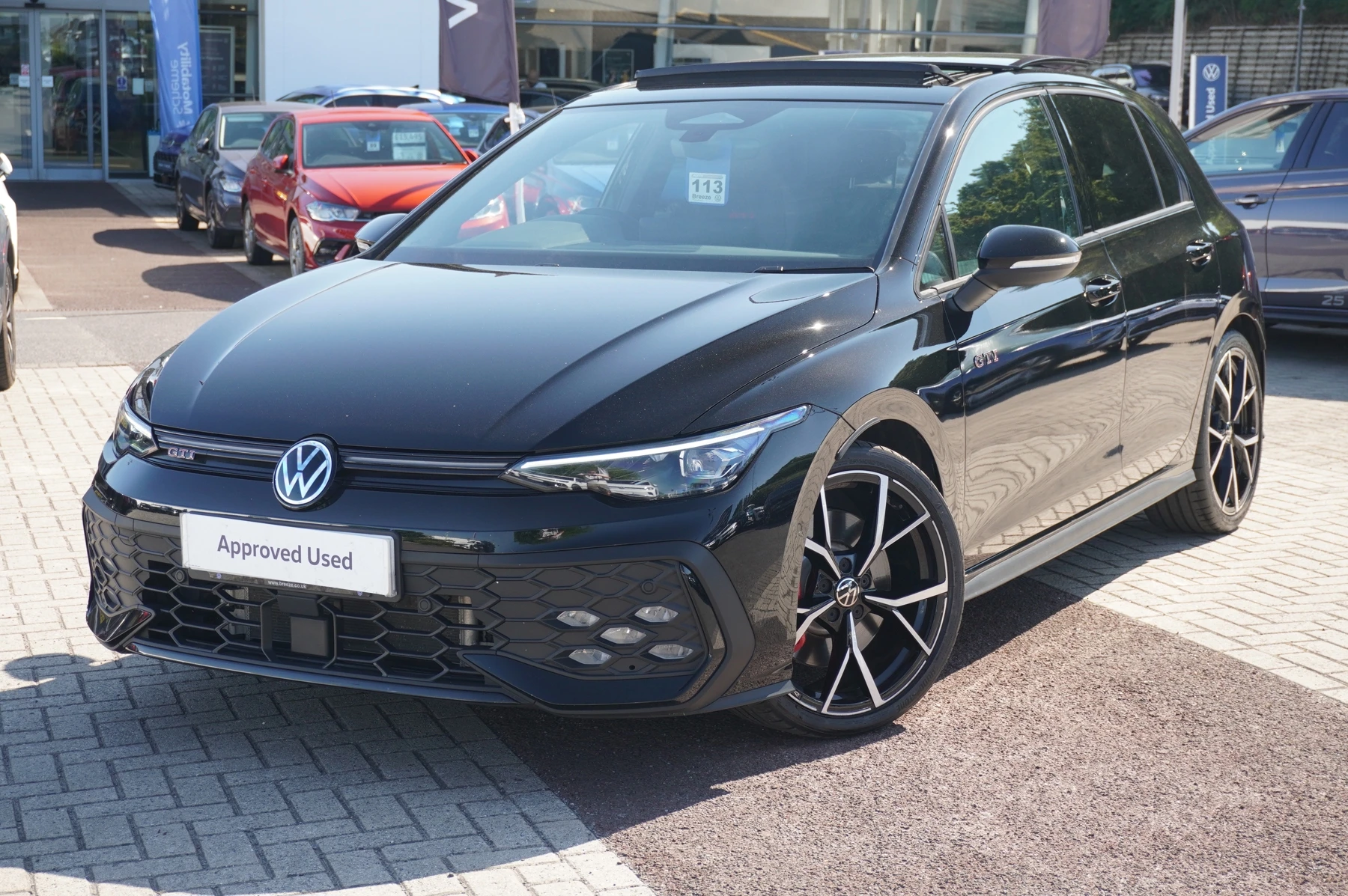 Volkswagen-Golf-image-49