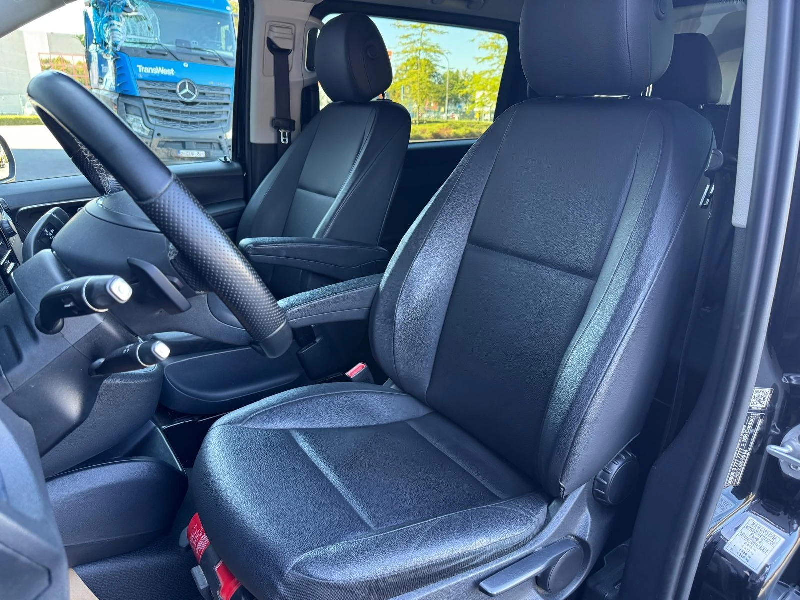 Mercedes-Benz-Vito-image-7