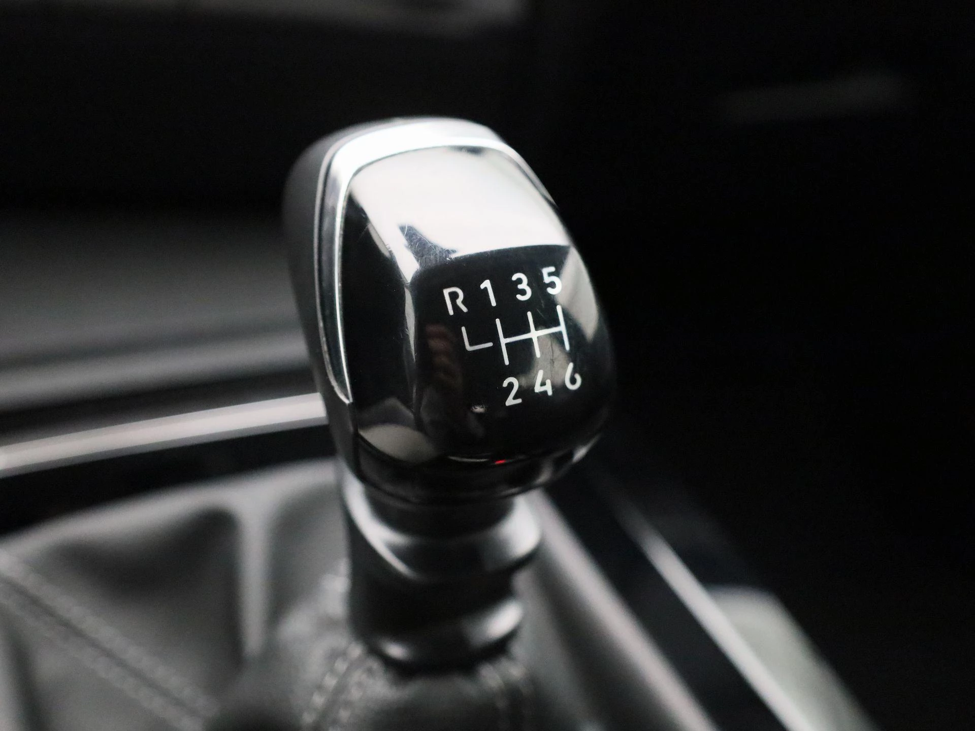 Opel Astra Sports Tourer 1.2 Edition