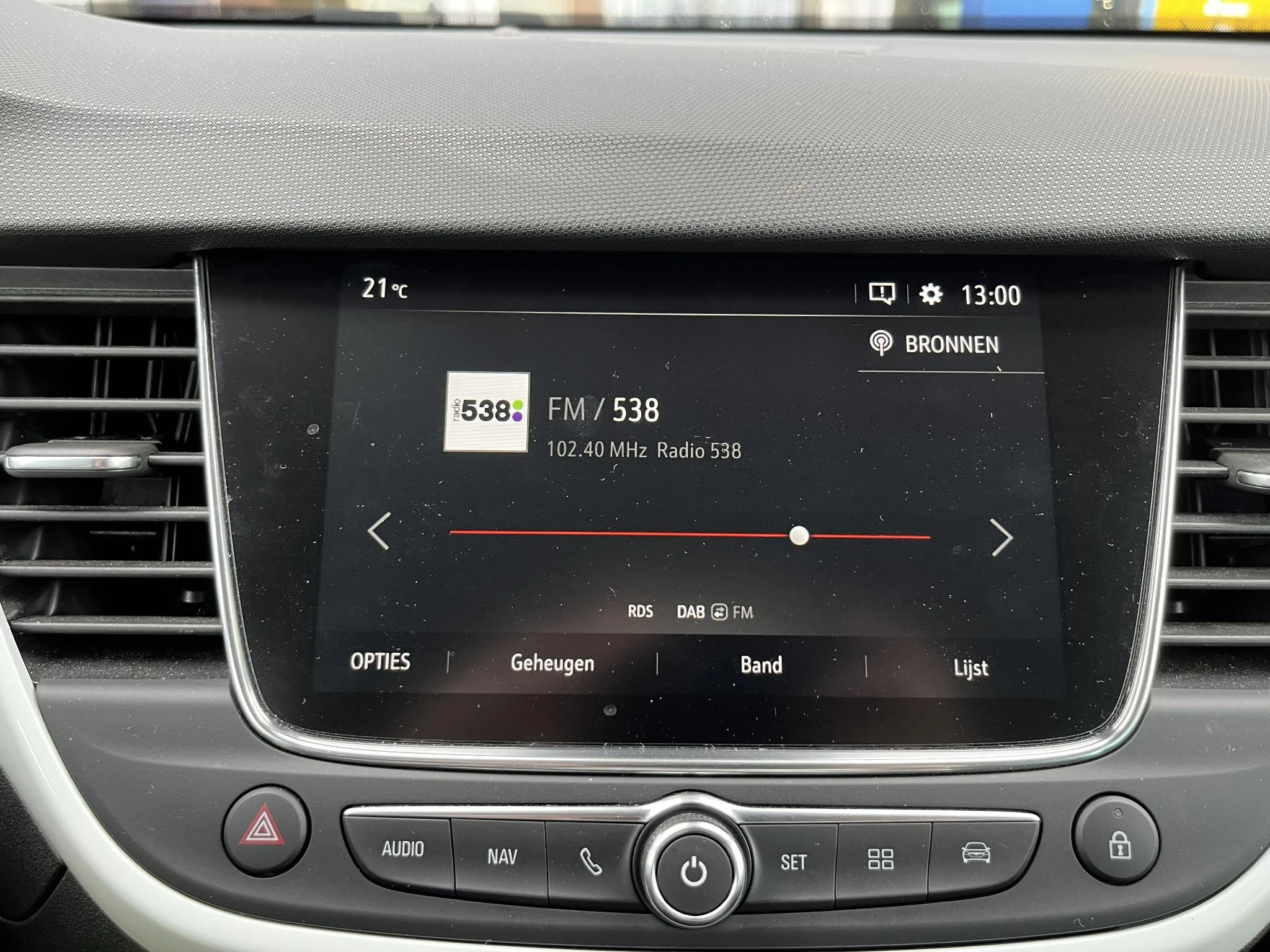 Opel-Crossland X-image-26