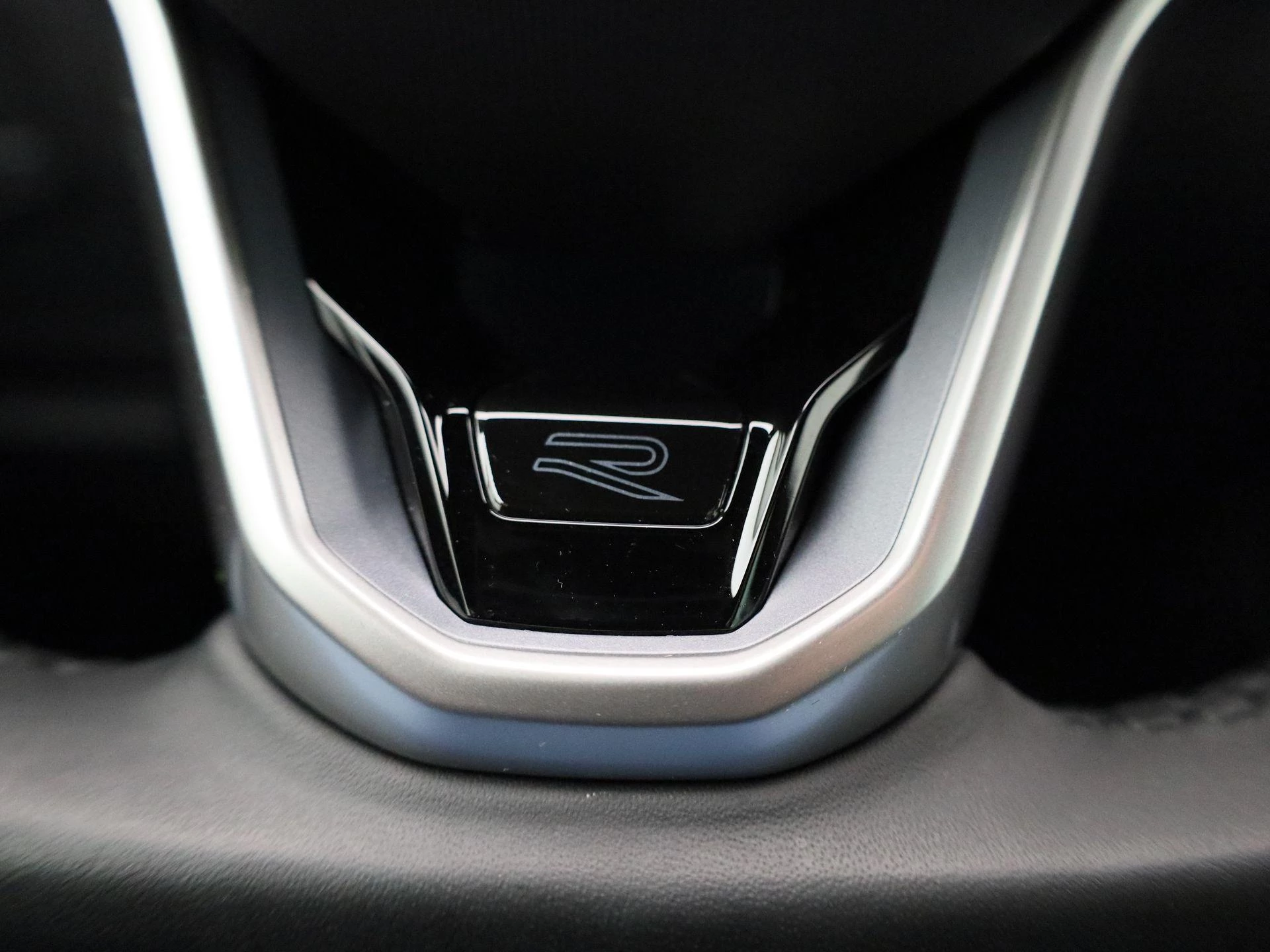 Volkswagen-Tiguan-image-22