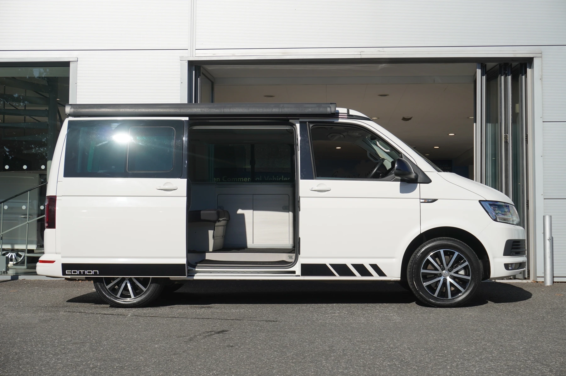 Volkswagen-California-image-13
