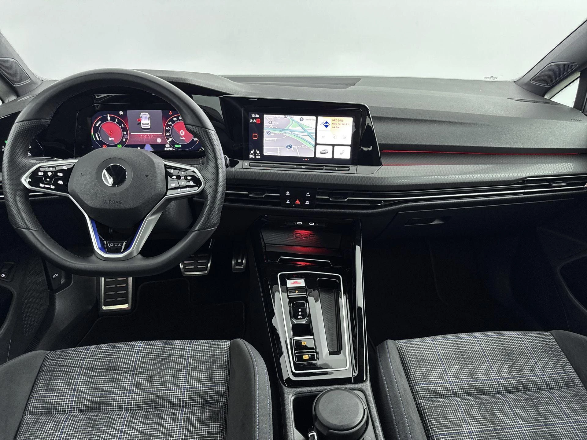 Volkswagen-Golf-image-14