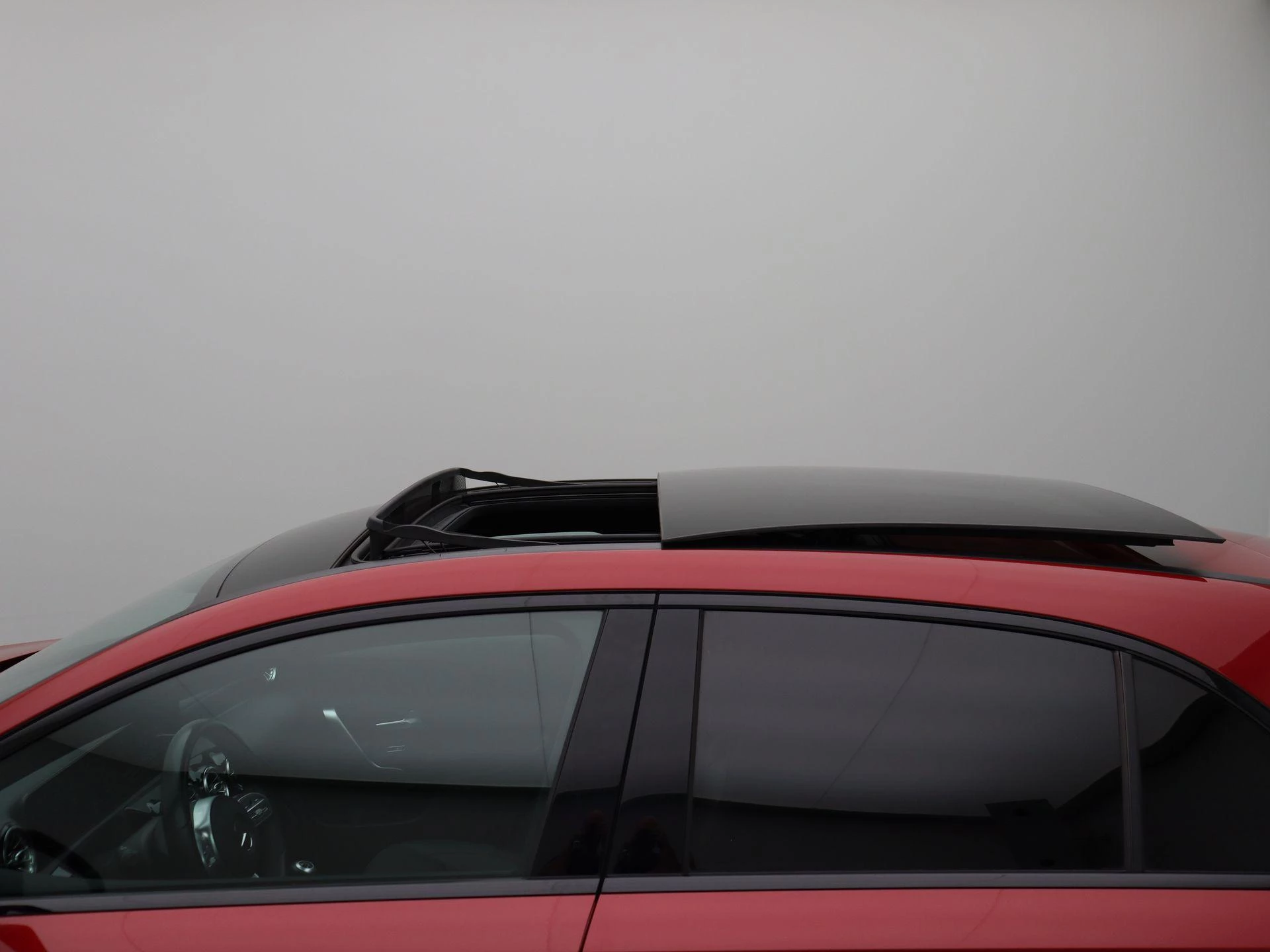 Mercedes-Benz A-Klasse 160 AMG LINE + PANORAMISCH DAK + CARPLAY + CAMERA + NIGHTPAKKET