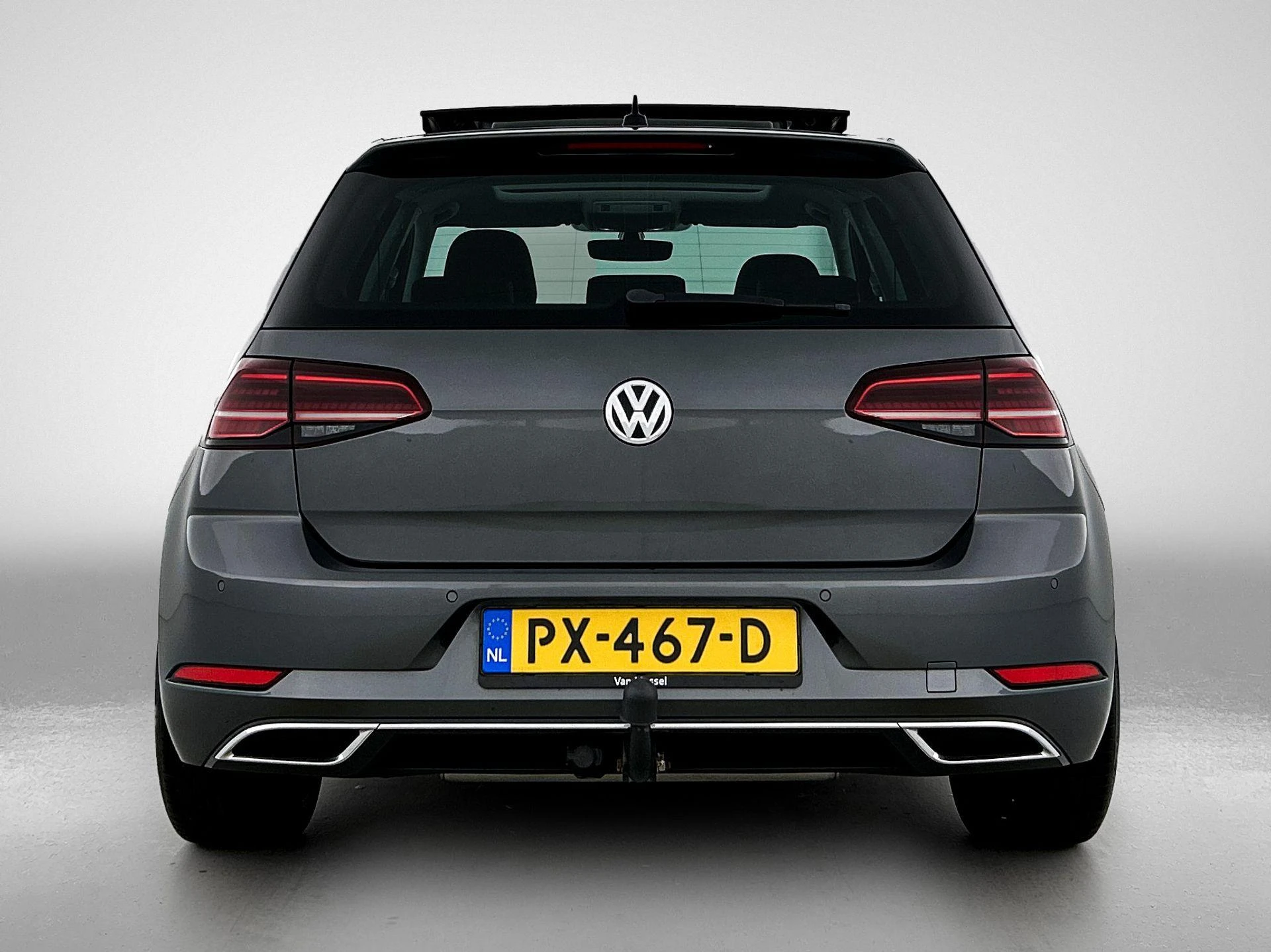 Volkswagen-Golf-image-2