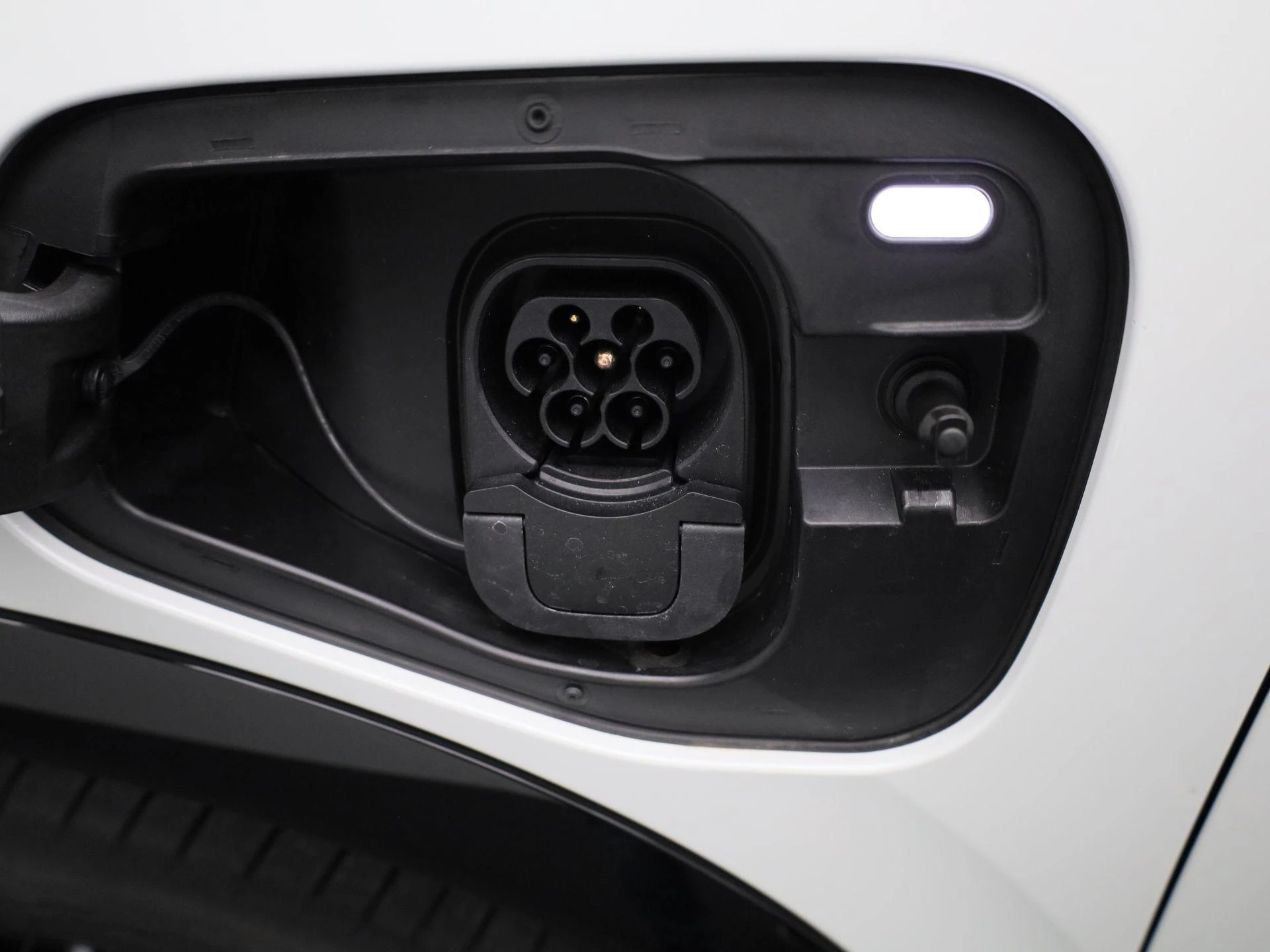 Volkswagen-Tiguan-image-18