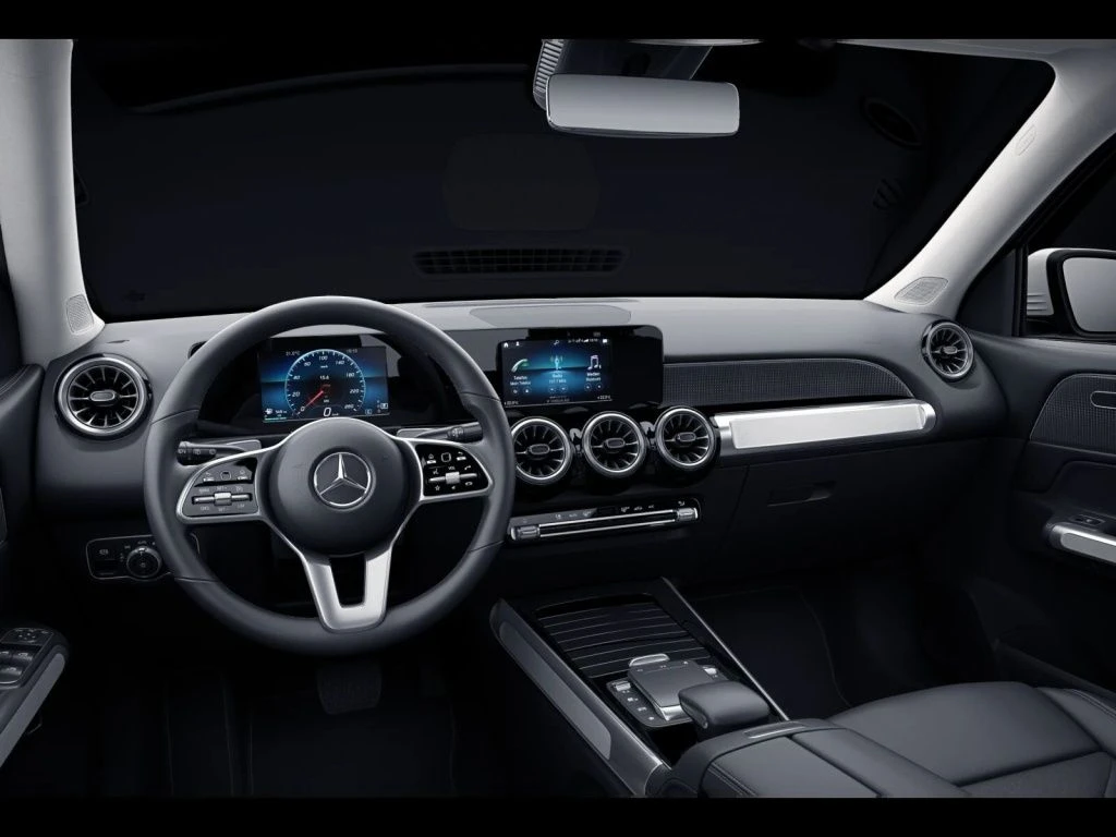 Mercedes-Benz-GLB 200 d-image-9