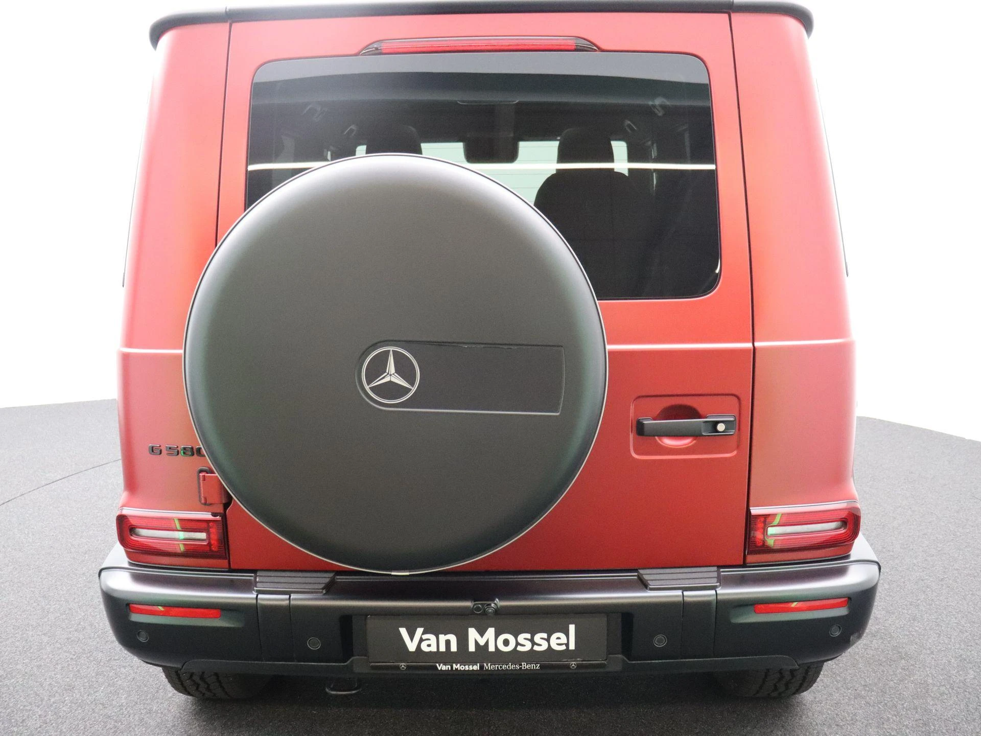 Mercedes-Benz-G-Klasse-image-25