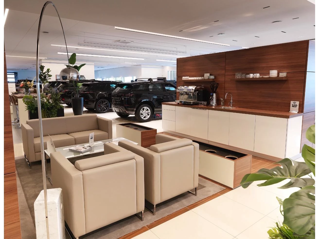 Land Rover-Range Rover Evoque-image-54