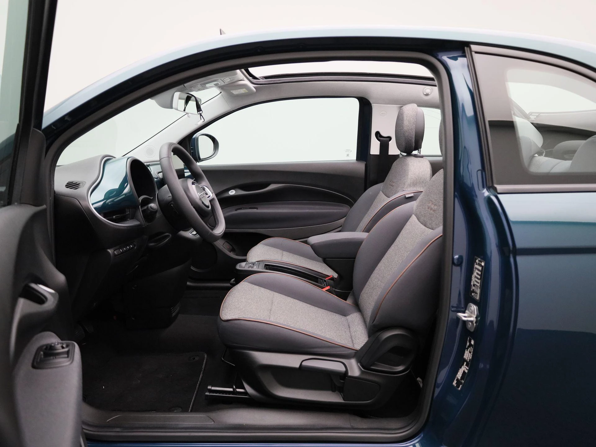 Fiat-500C-image-8