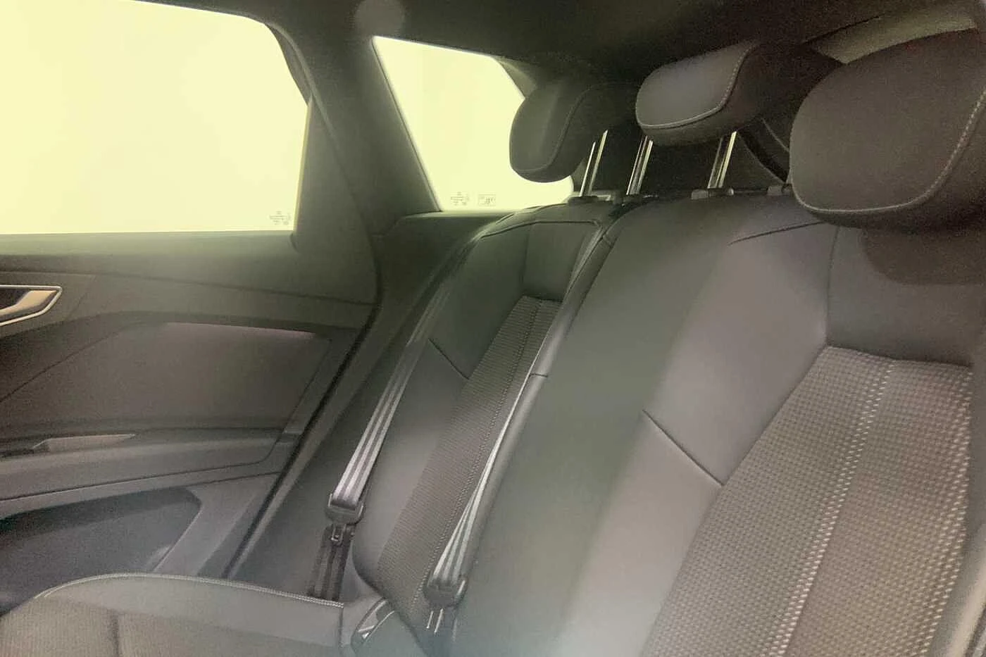 Audi-Q4 e-tron-image-9